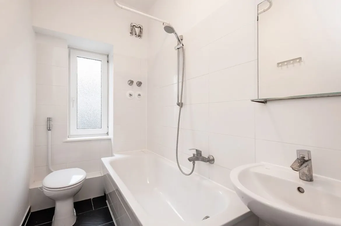 2-Bedroom Apartment in Mittelstraße, Berlin (1672800) ROOM 2
