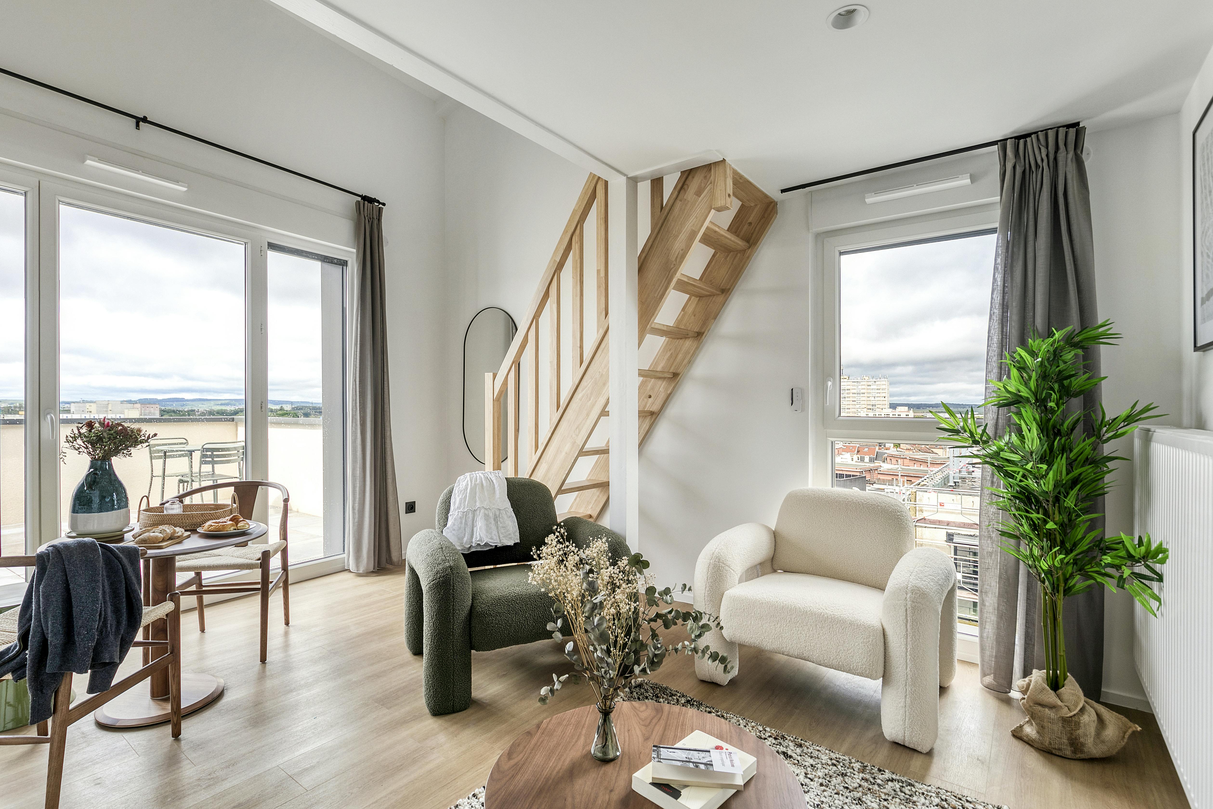 Building for rent for €890 per month in Reims, Rue des Docks Remois