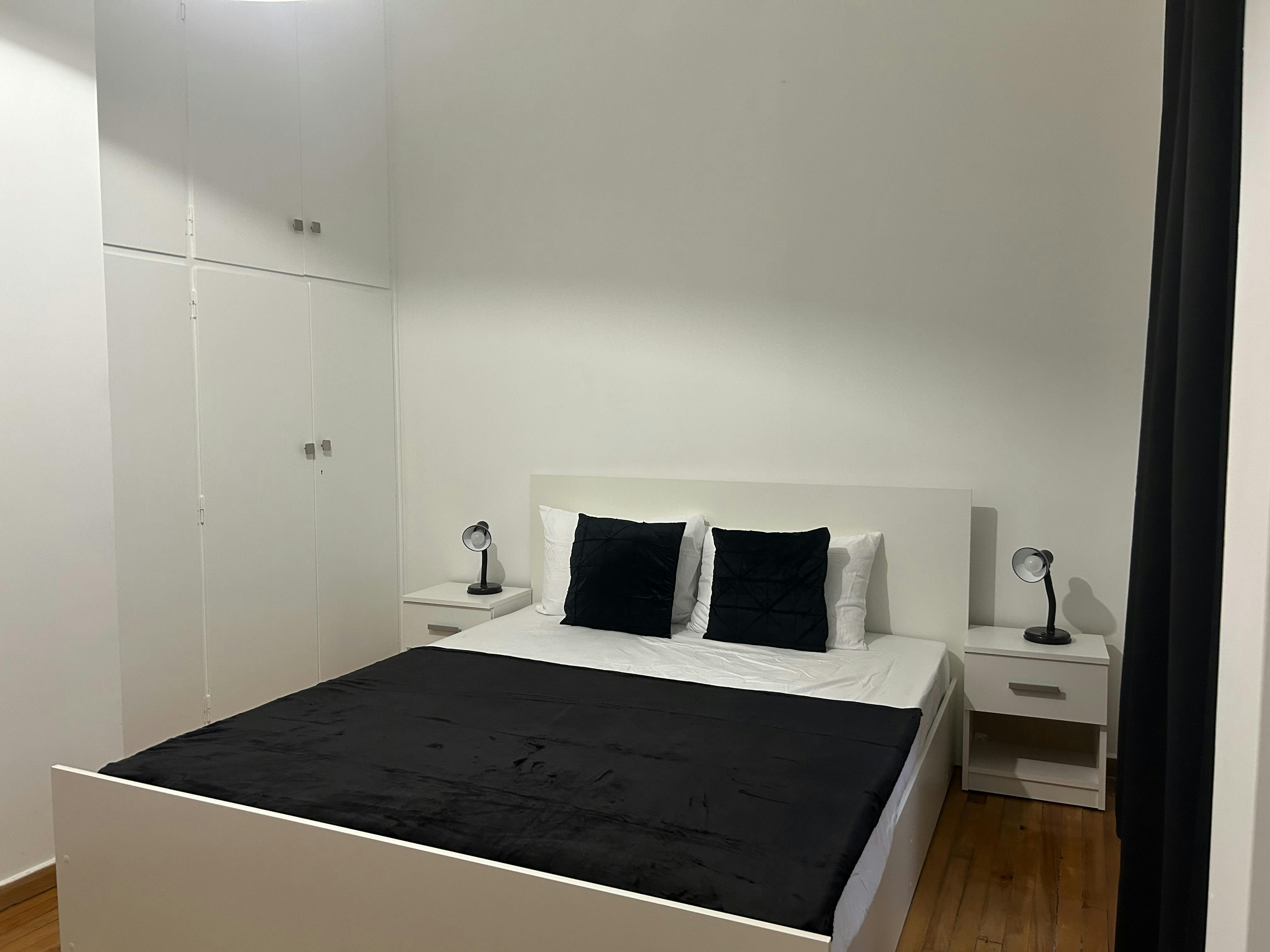 Habitación privada en alquiler por 320 € al mes en Athina, Ithakis