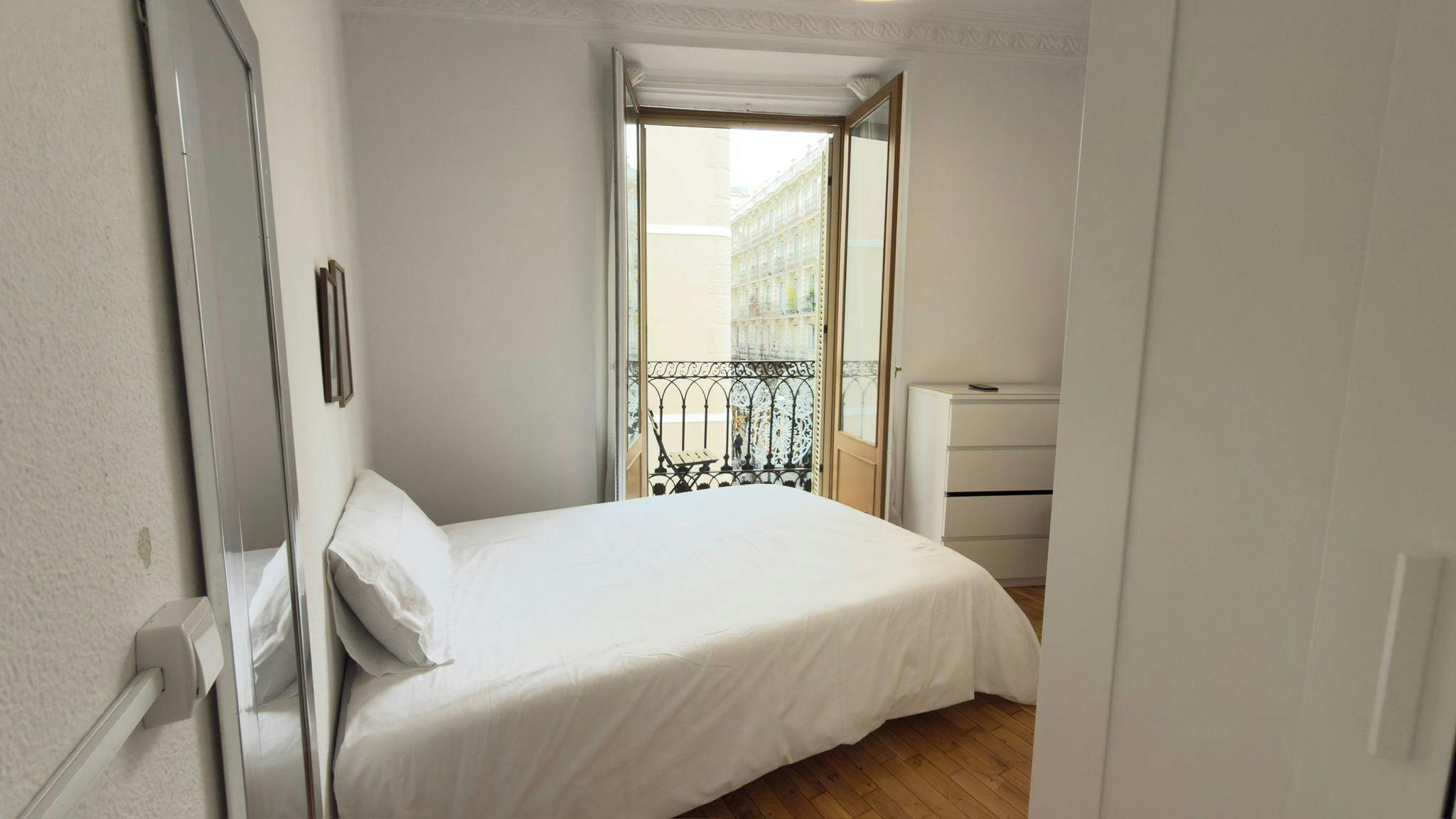 Plaza de Isabel II, Madrid preview