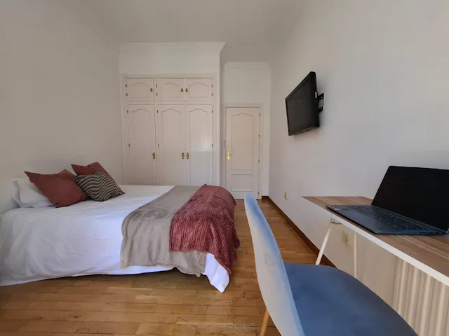 Private room in Plaza de Isabel II, Madrid (1672863) room image 1