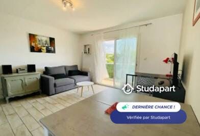Apartment for rent on Rue de Coureilles, La Rochelle