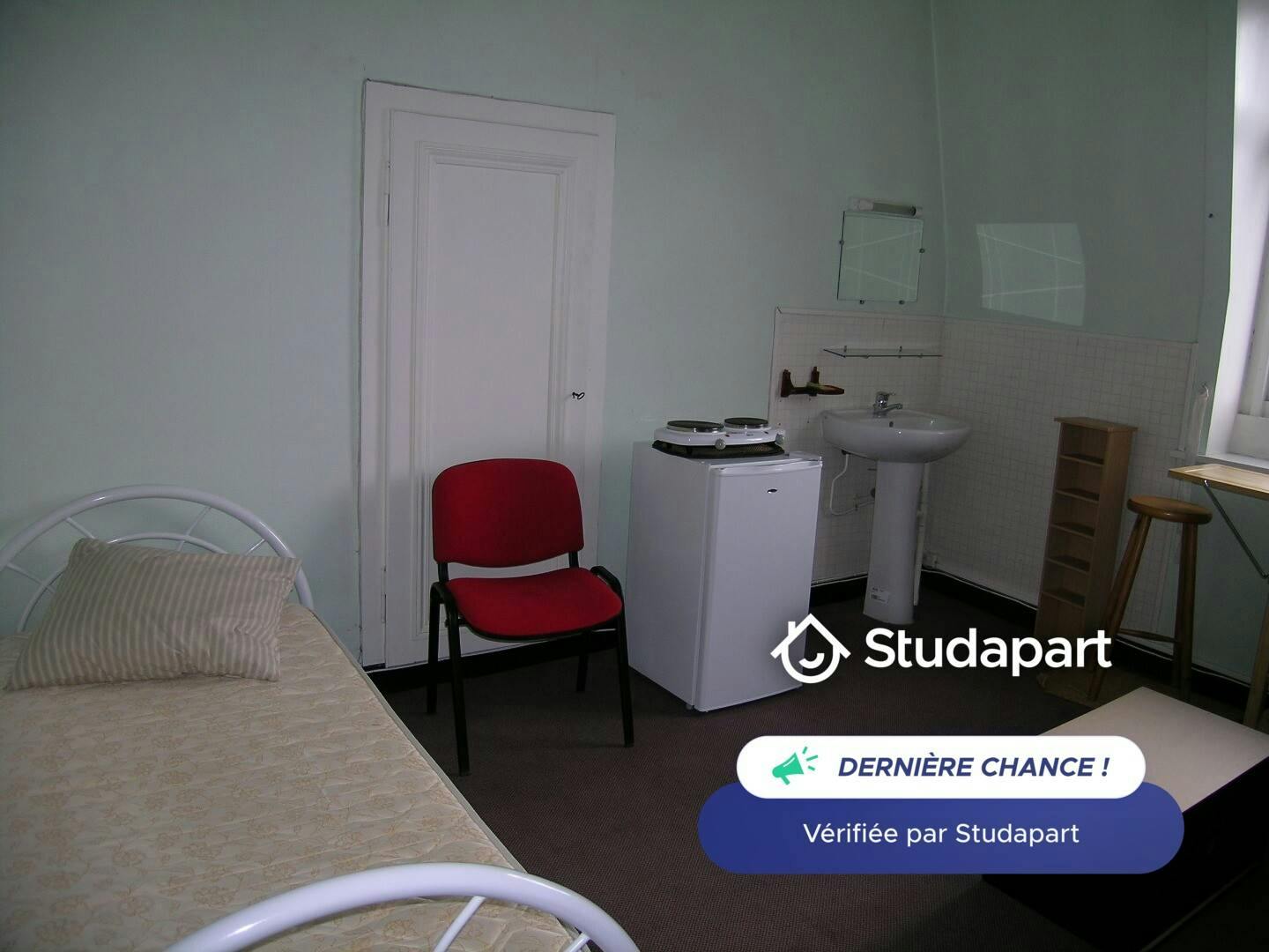 Private room for rent on Rue Solférino, Lille - Vue 3