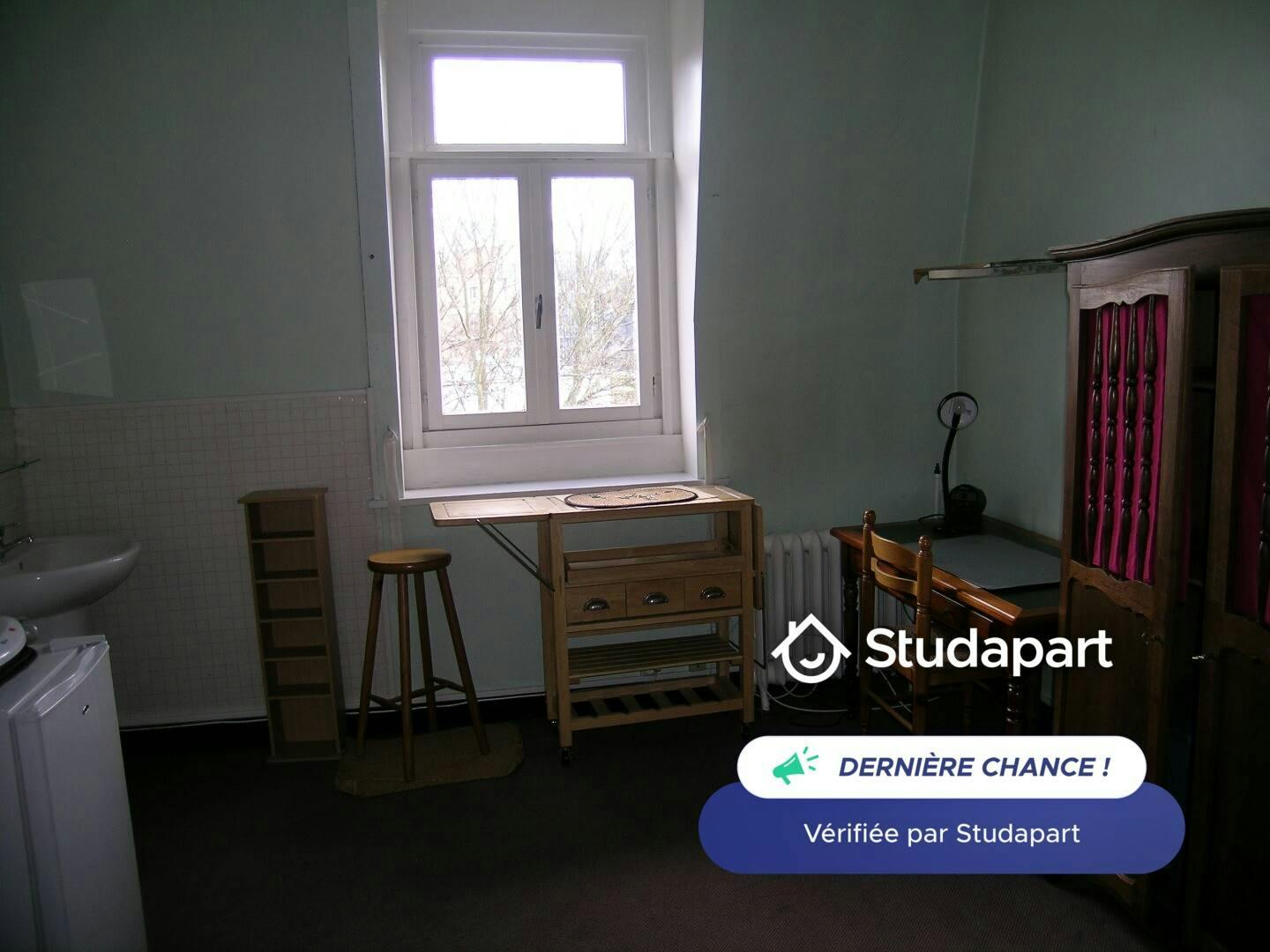 Private room for rent on Rue Solférino, Lille - Vue 4