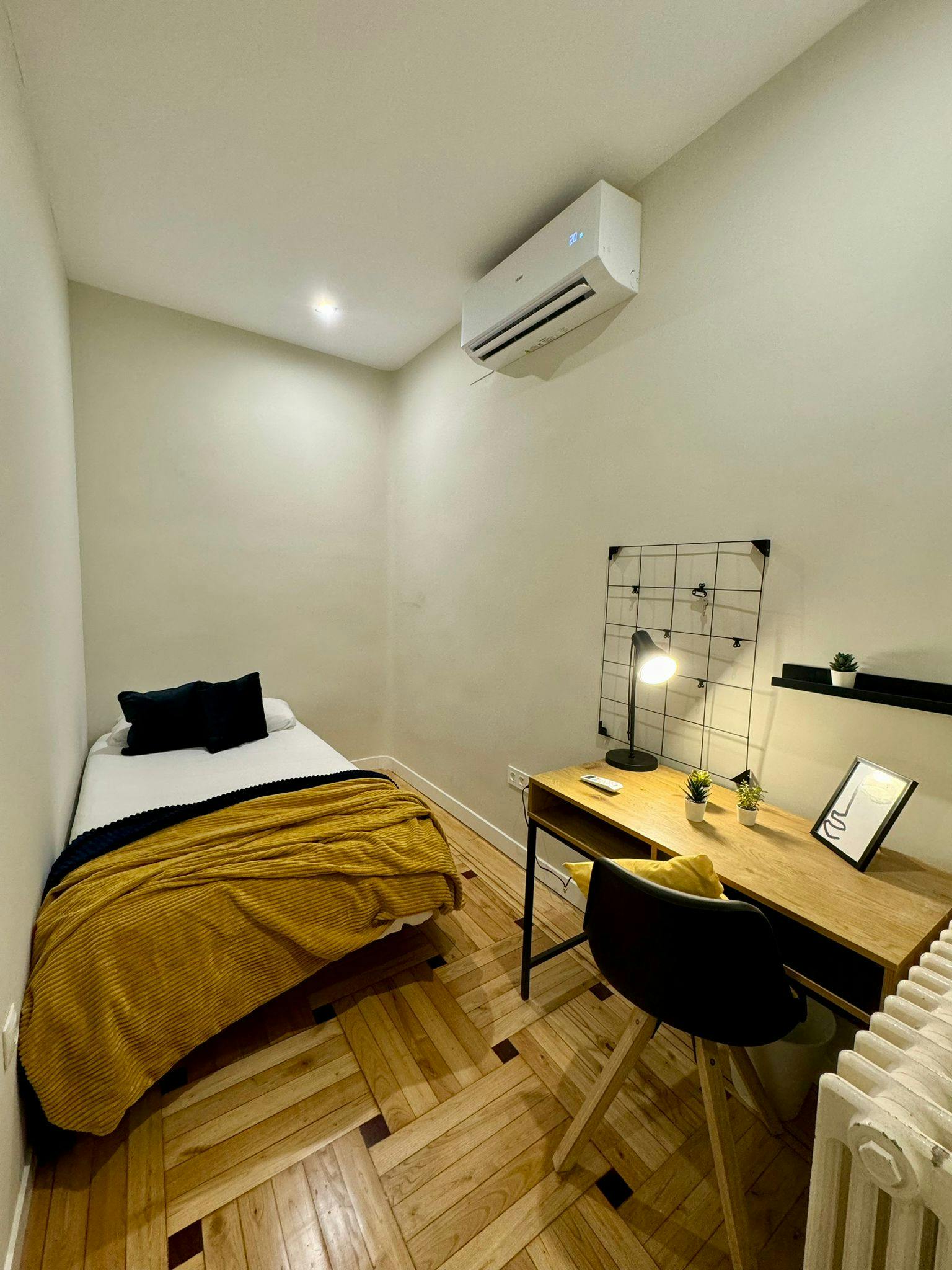 Calle de Hilarión Eslava, Madrid Madrid