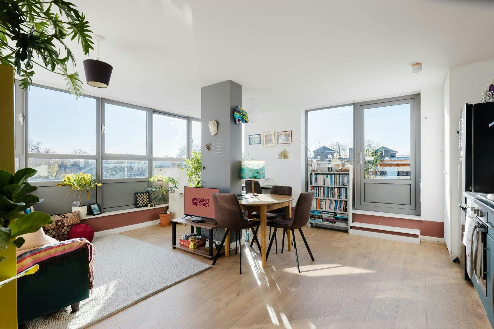 Apartment for rent for £9,999 per month in London, New Park Road