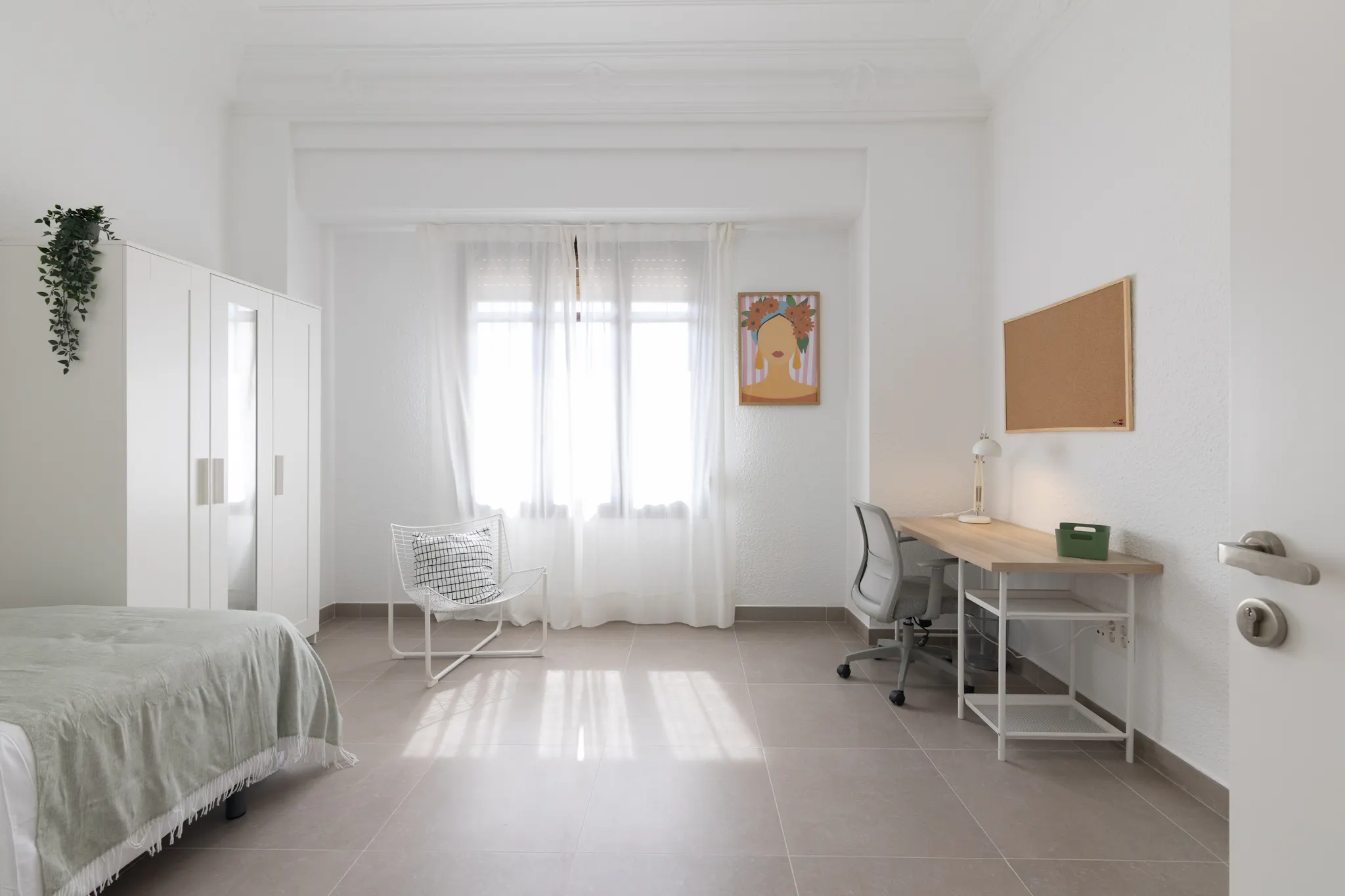 Carrer de Guillem de Castro, Valencia preview