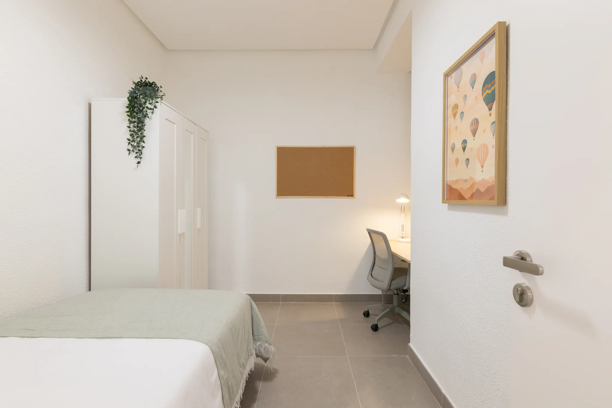 Carrer de Guillem de Castro, Valencia preview