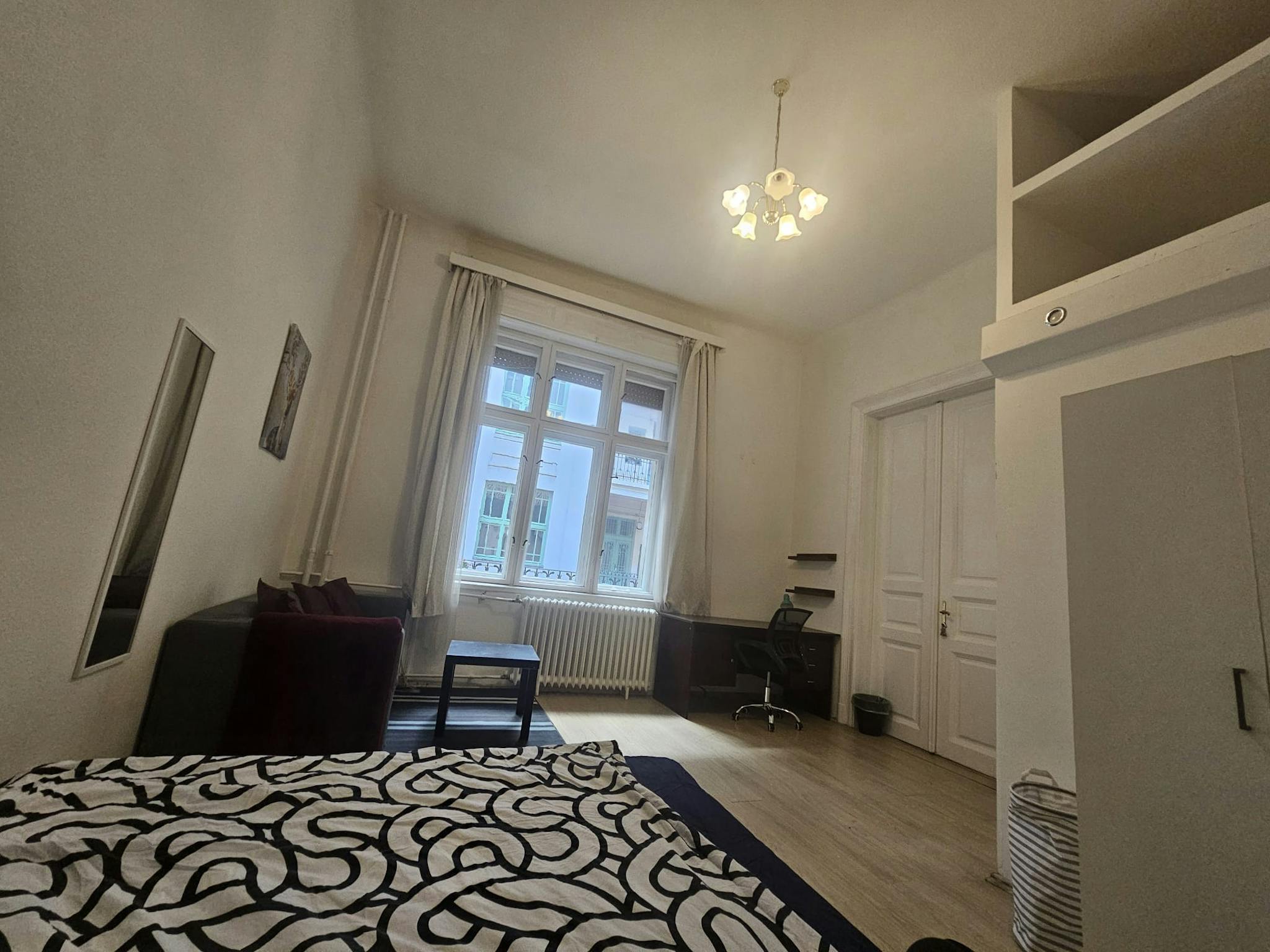 Zoltán utca, Budapest preview