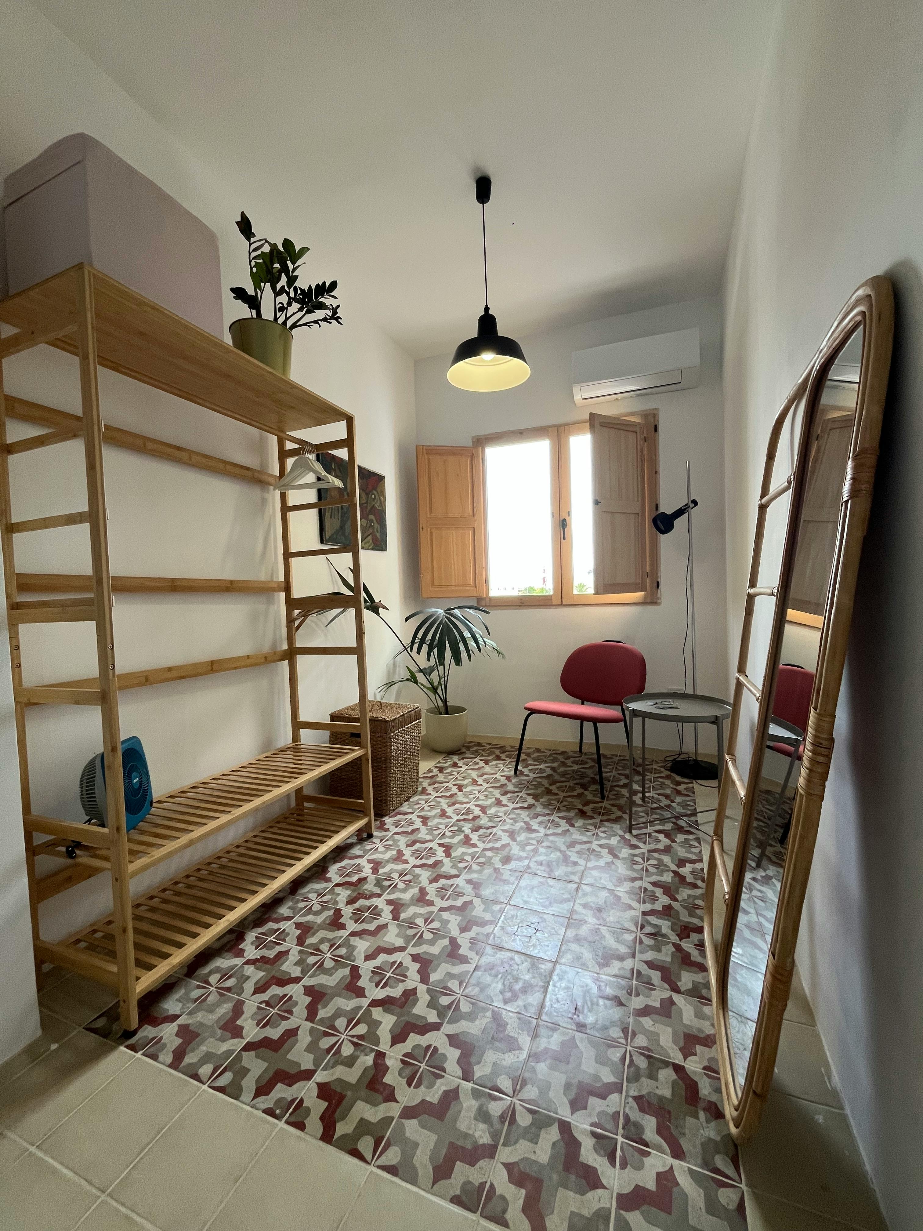 Single room Valencia, 1 bed, 18m² — photo 3