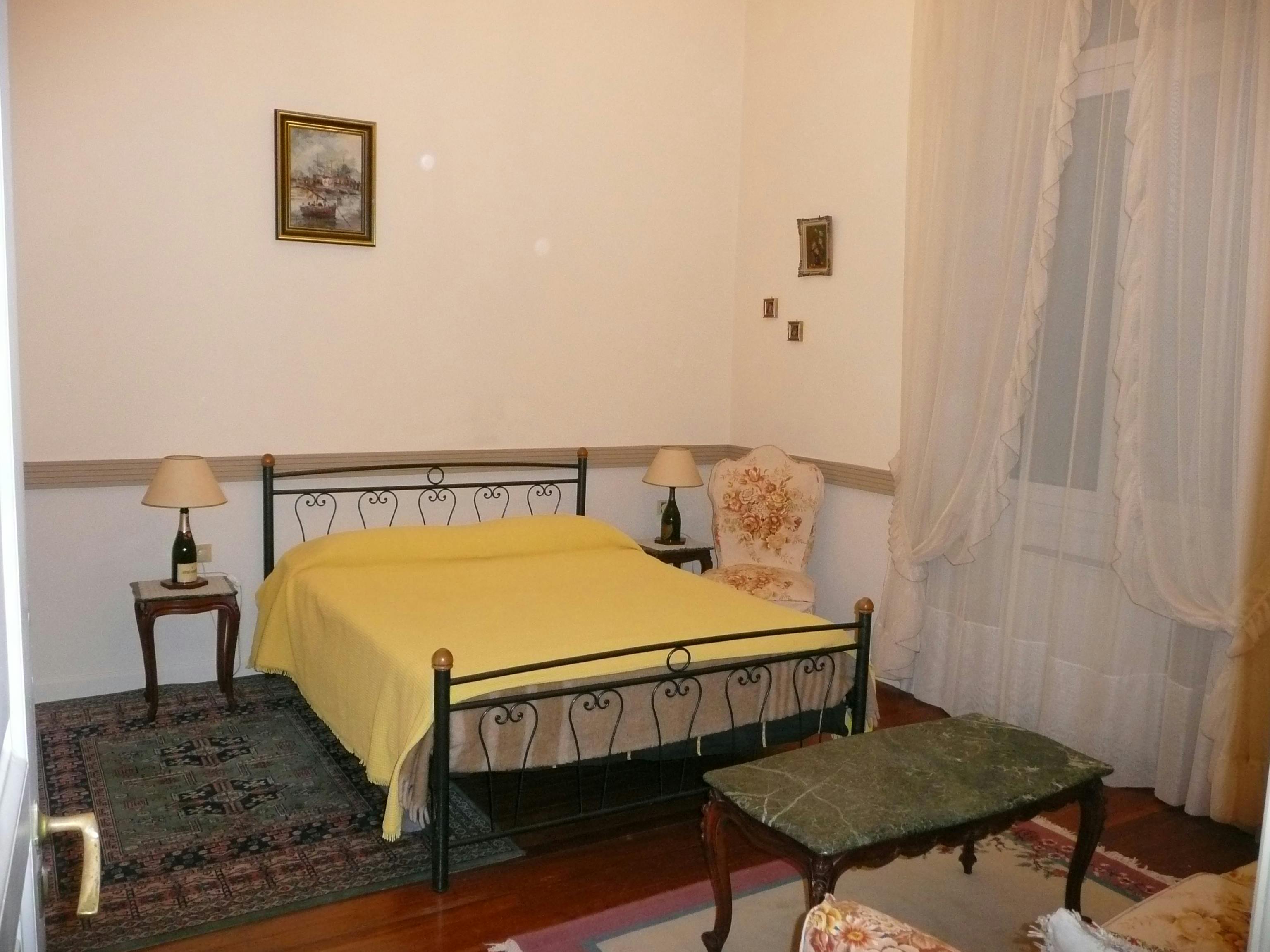 Private room for rent for €400 per month in Athina, Nikosthenous
