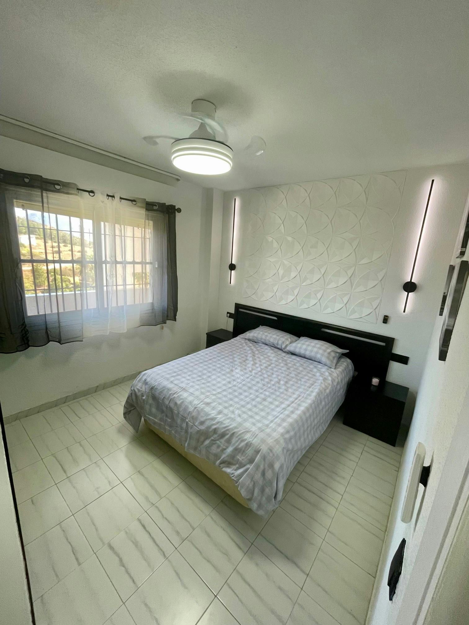 Appartement à louer pour 1 200 €/mois à El Faro, Calle Gibraltar