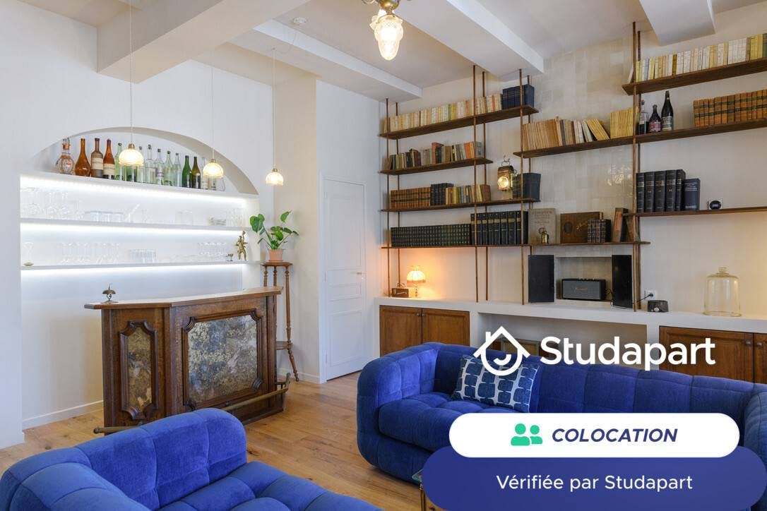 Private room for rent for €660 per month in Gardanne, Cours de la République