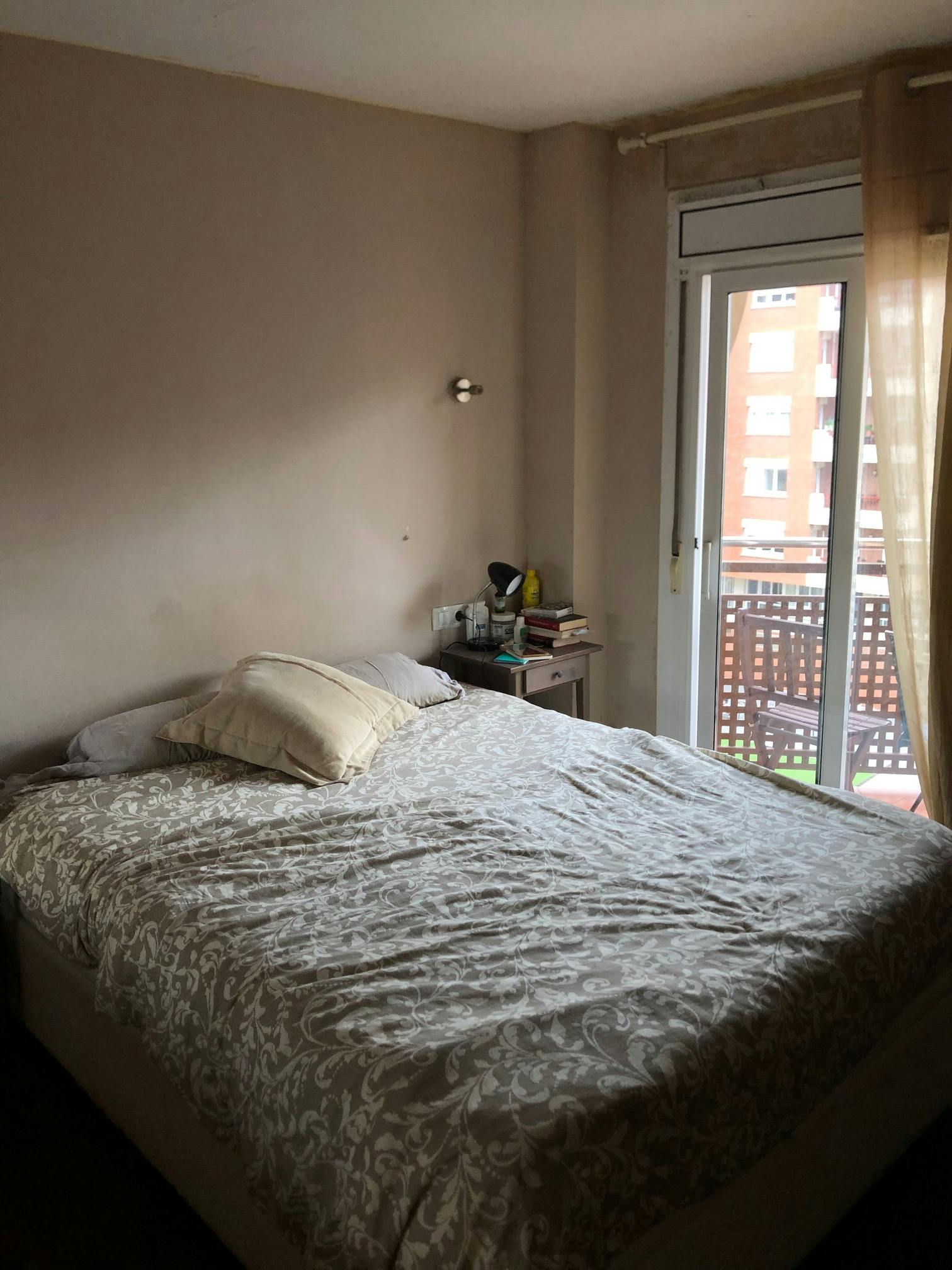 私人房间 正在以 €375 的月租出租，其位于 Girona, Carrer Migdia