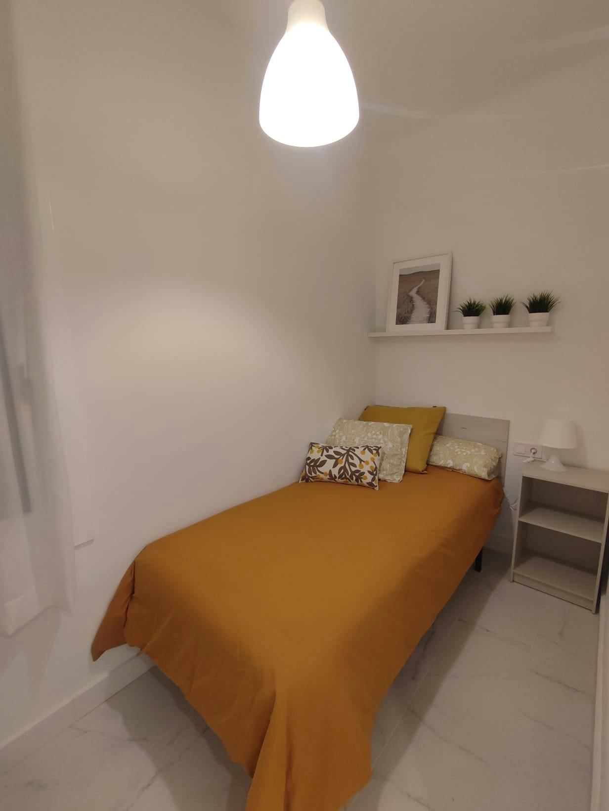 Habitación privada en alquiler por 475 € al mes en Barcelona, Carrer d'Aragó
