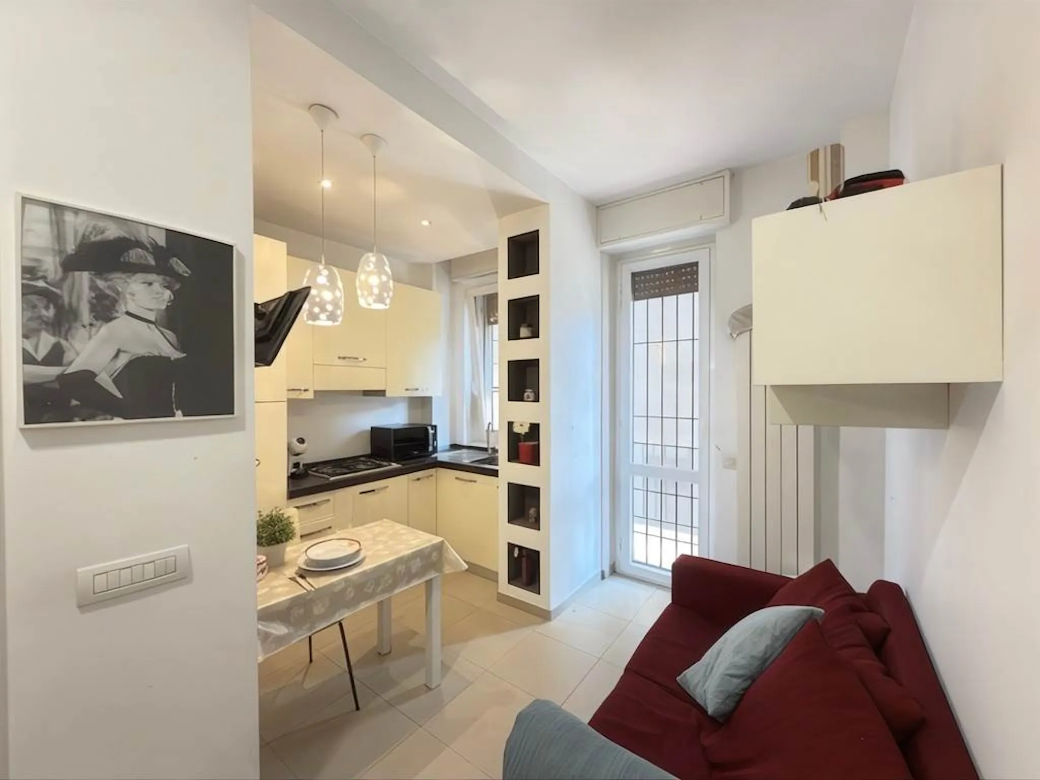 Via Gamboloita, Milan preview