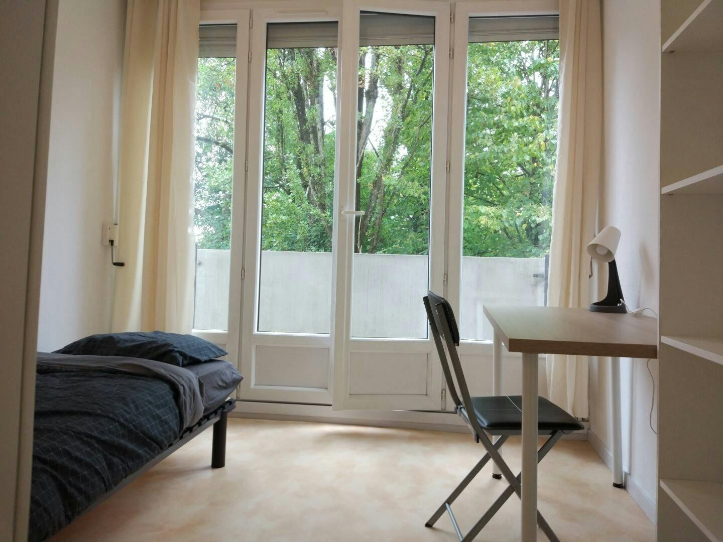 Apartamento para alugar por € 510 por mês em Nantes, Boulevard Robert Schuman