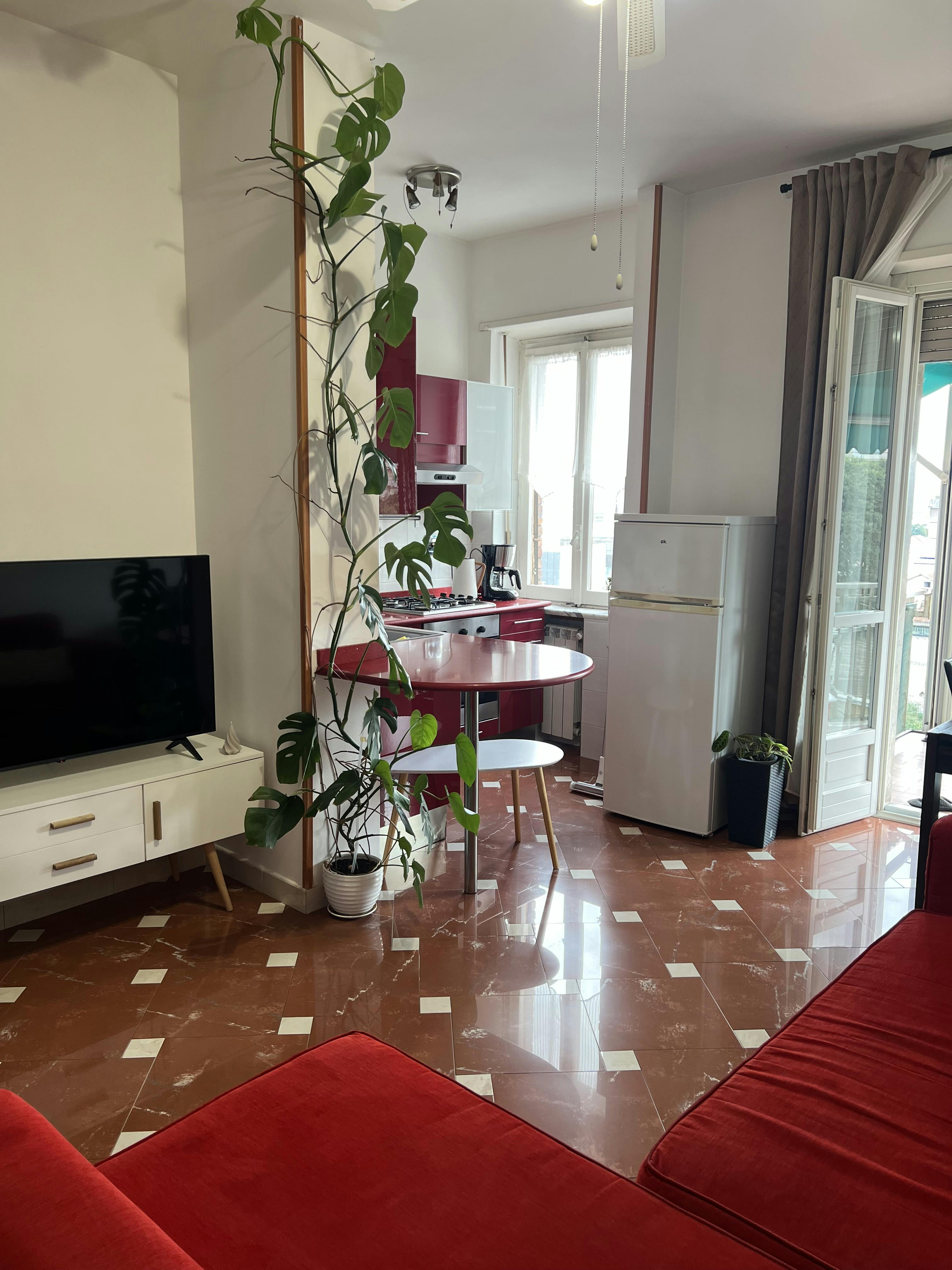 公寓 正在以 €1,100 的月租出租，其位于 Turin, Via Monte Rosa