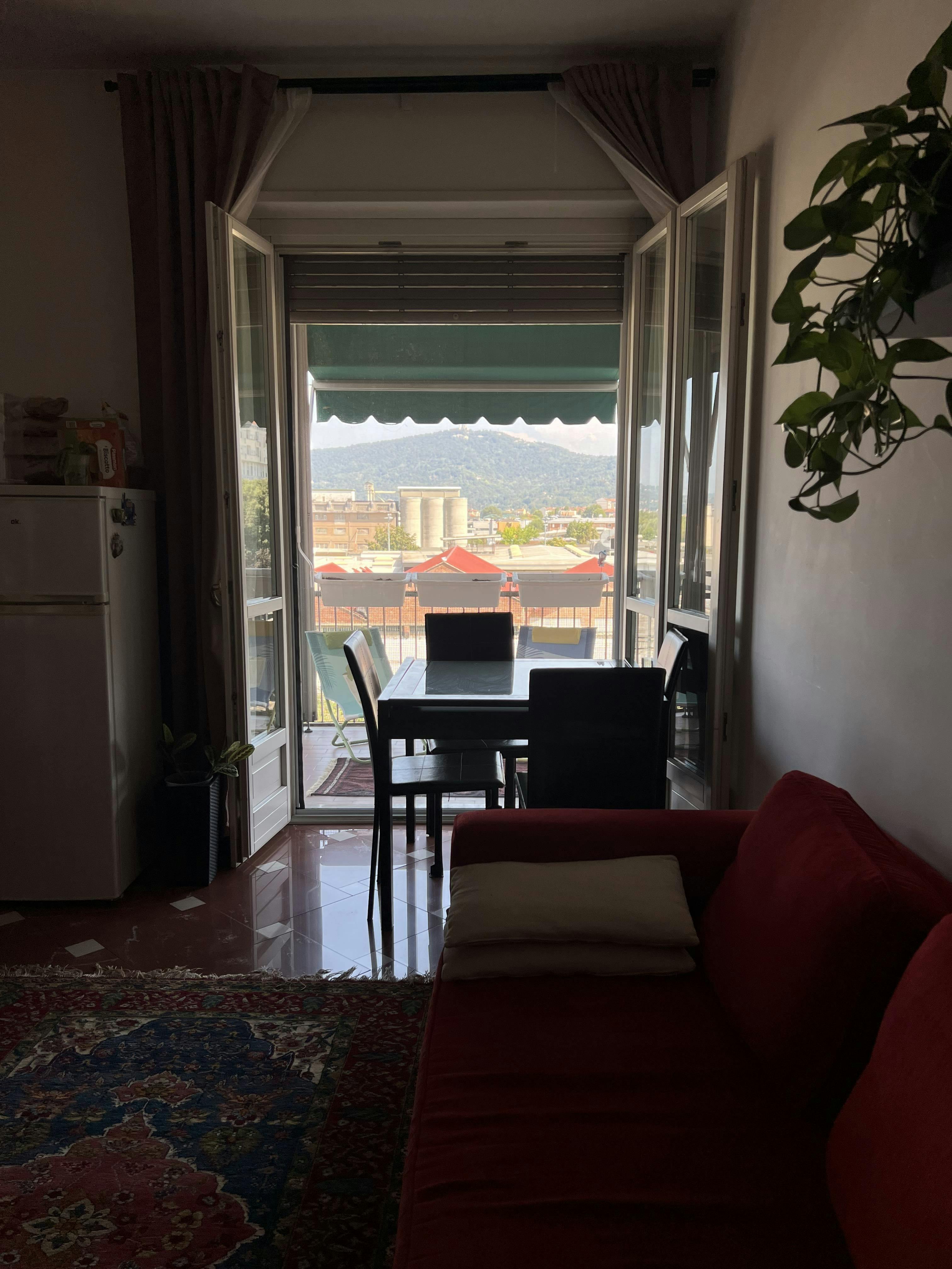 Apartment for rent for €980 per month in Turin, Via Monte Rosa