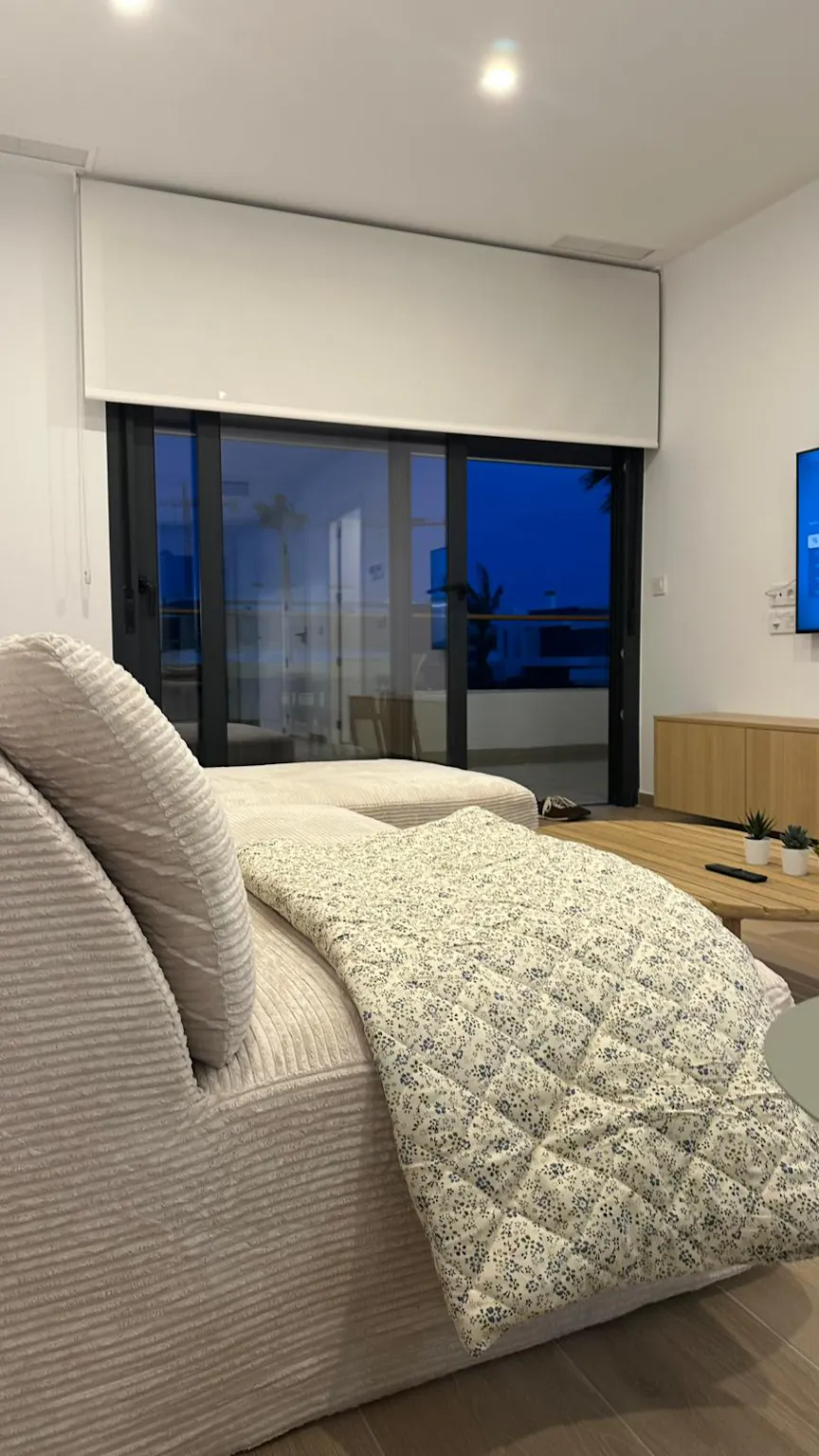 2-Bedroom Building in Avenida Reverendo Francisco Sarrio Paya, Alicante (1673405) ROOM 1
