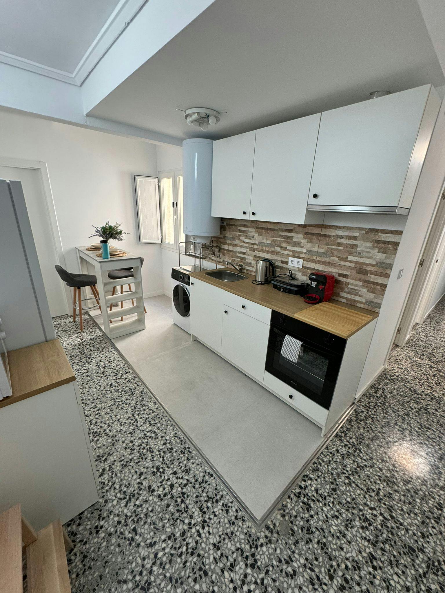 Single room Xirivella, 1 bed, 5m² — photo 9