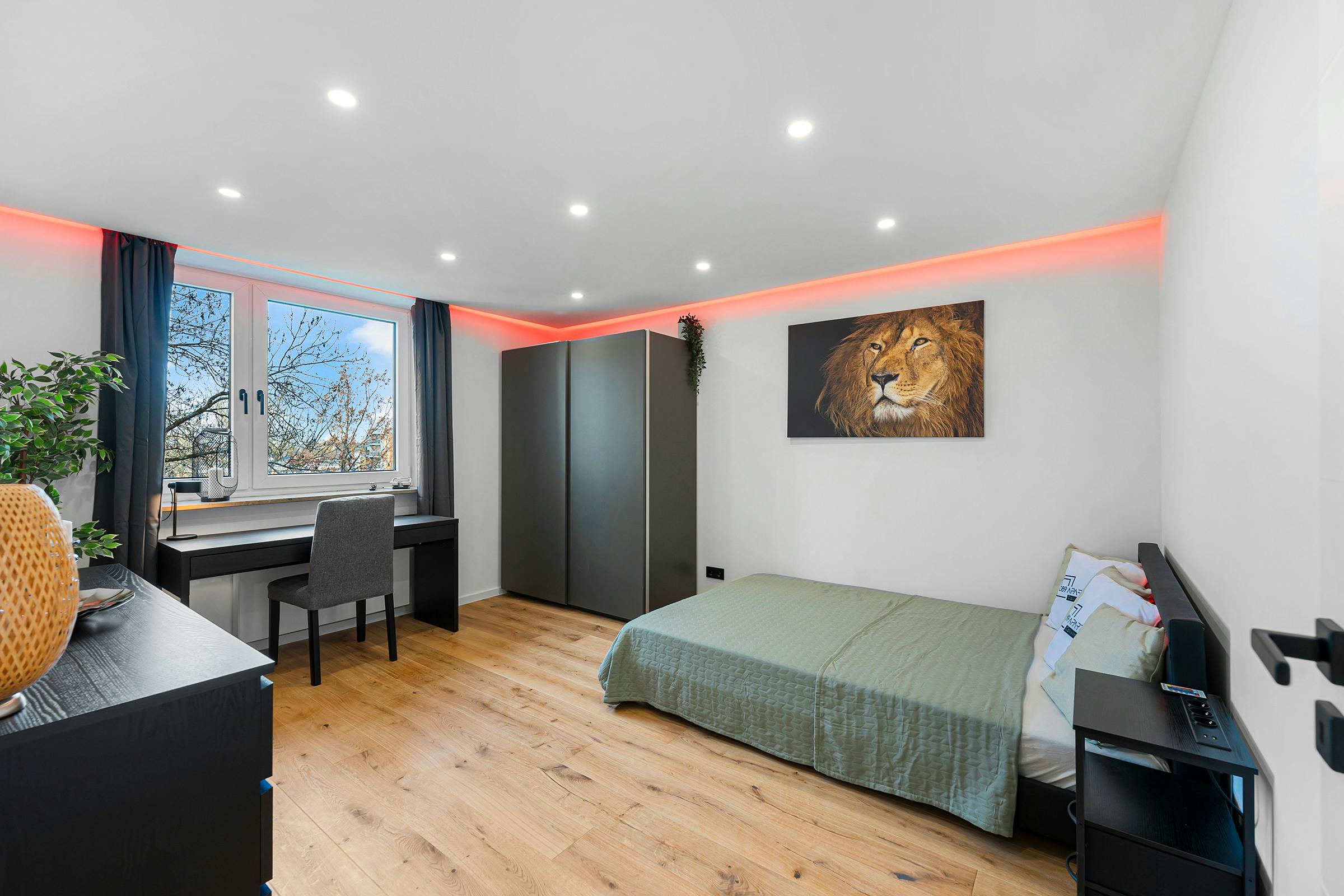 preview gallery tile