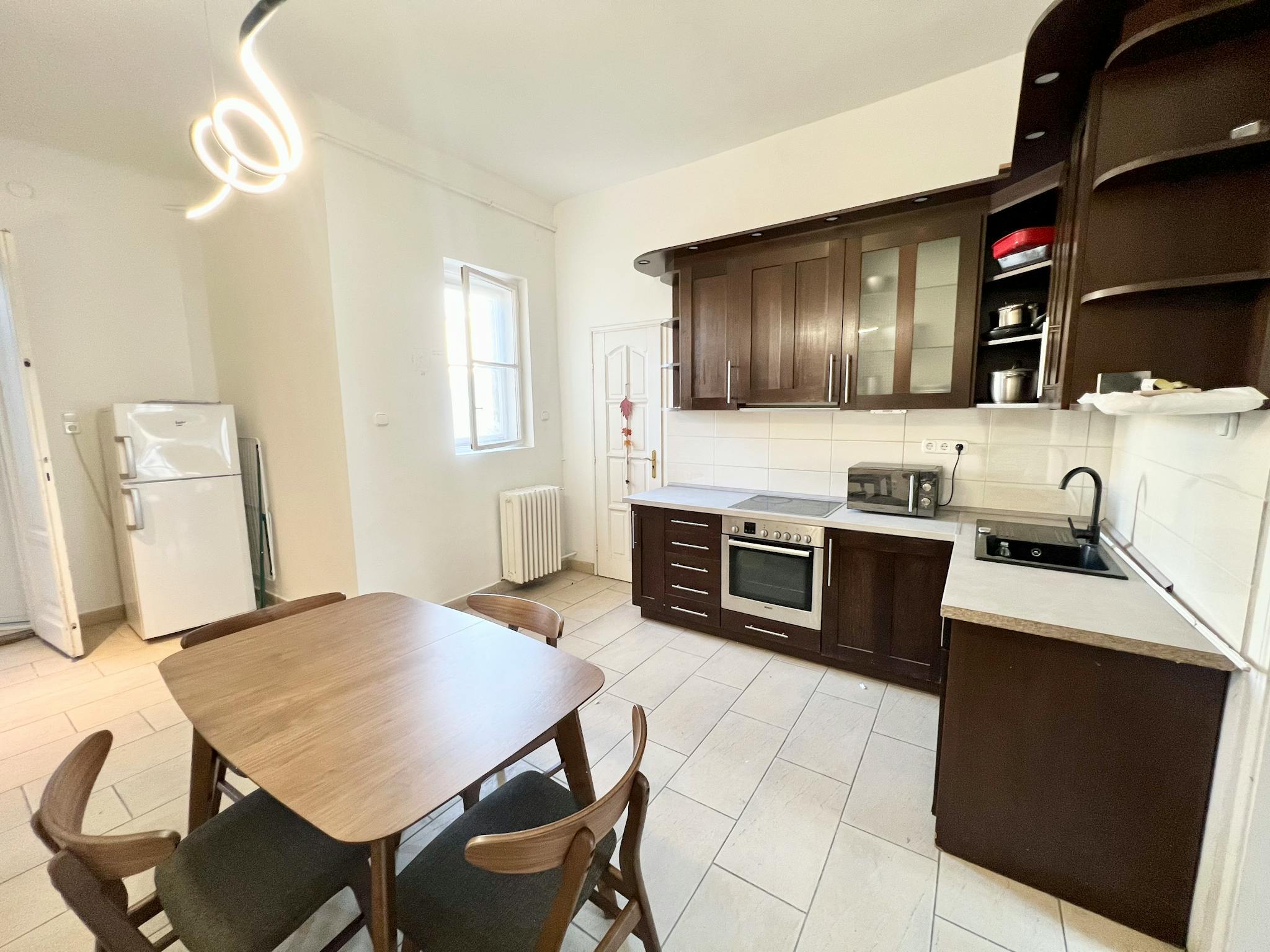 Révay köz, Budapest preview