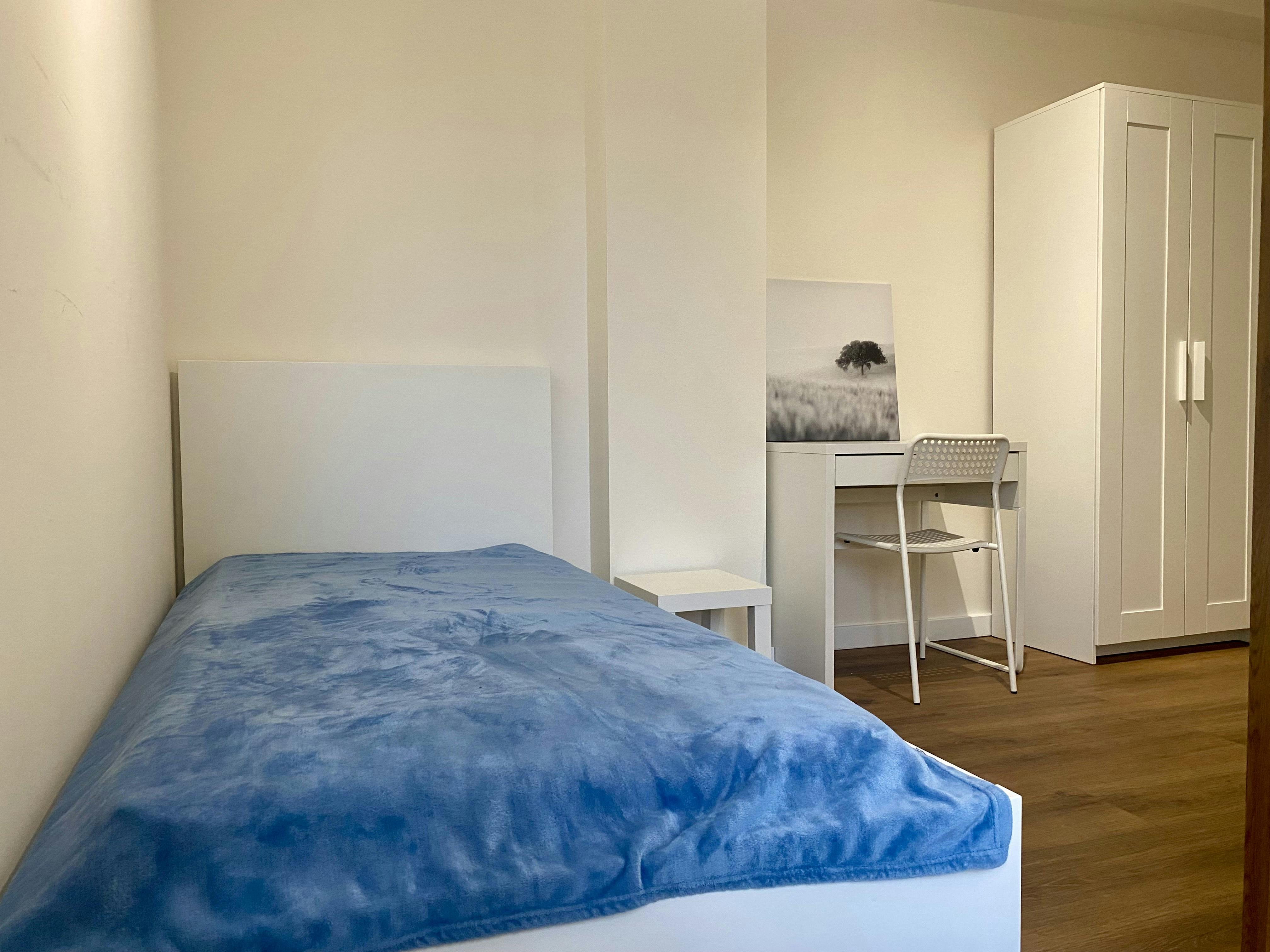 Chambre privée à louer pour 1 401 PLN/mois à Warsaw, Miedziana