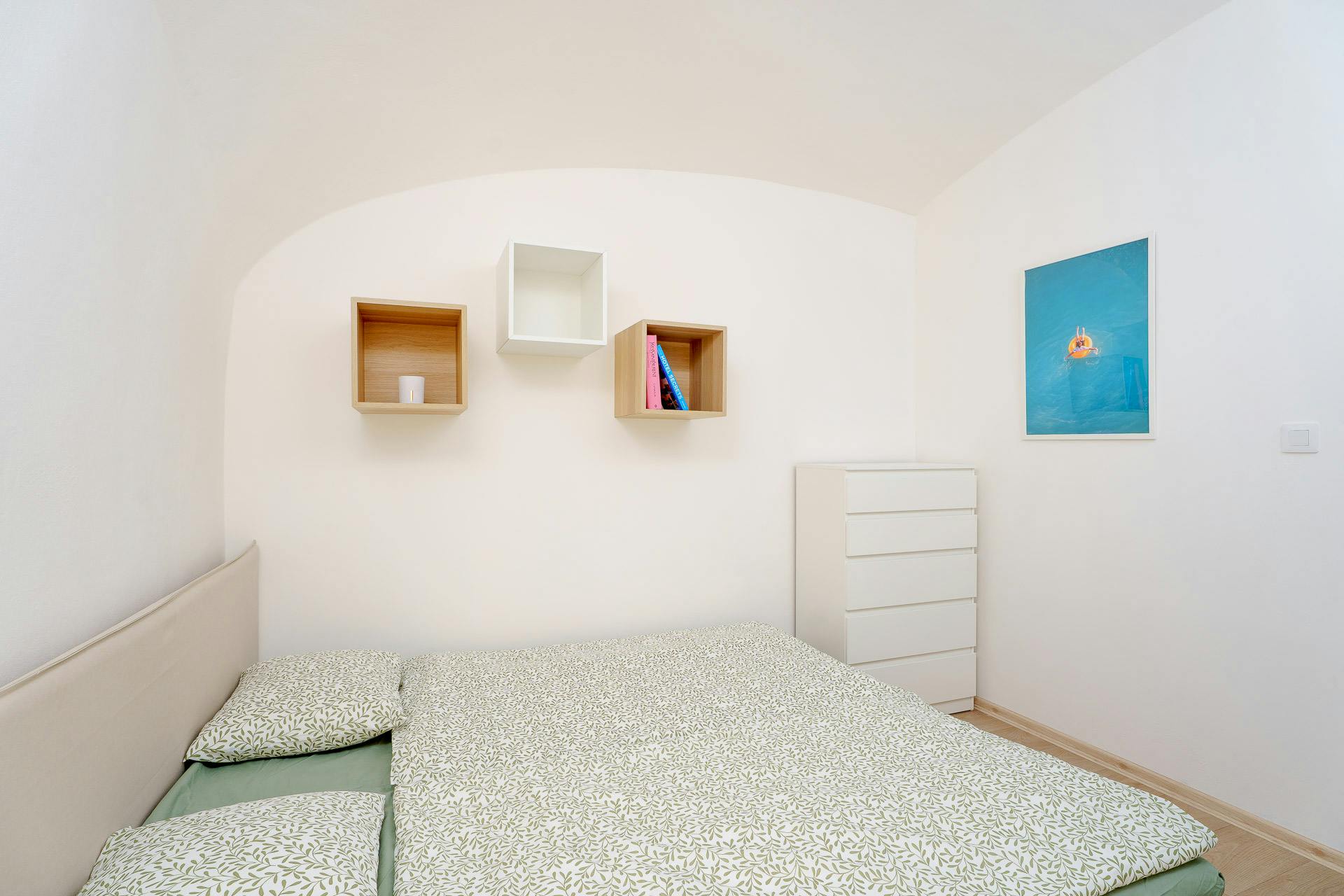 公寓 正在以 CZK 25,900 的月租出租，其位于 Hlavní město Praha, Kolčavka