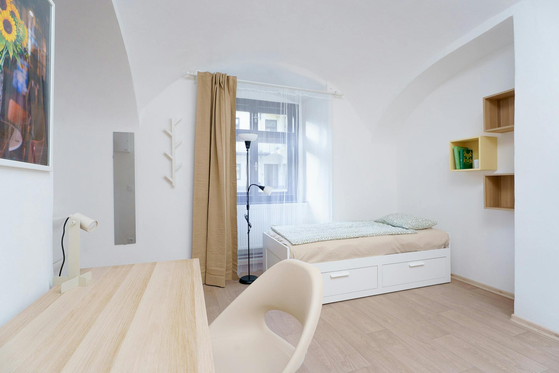 Apartment Hlavní Město Praha, 1 bed — photo 2