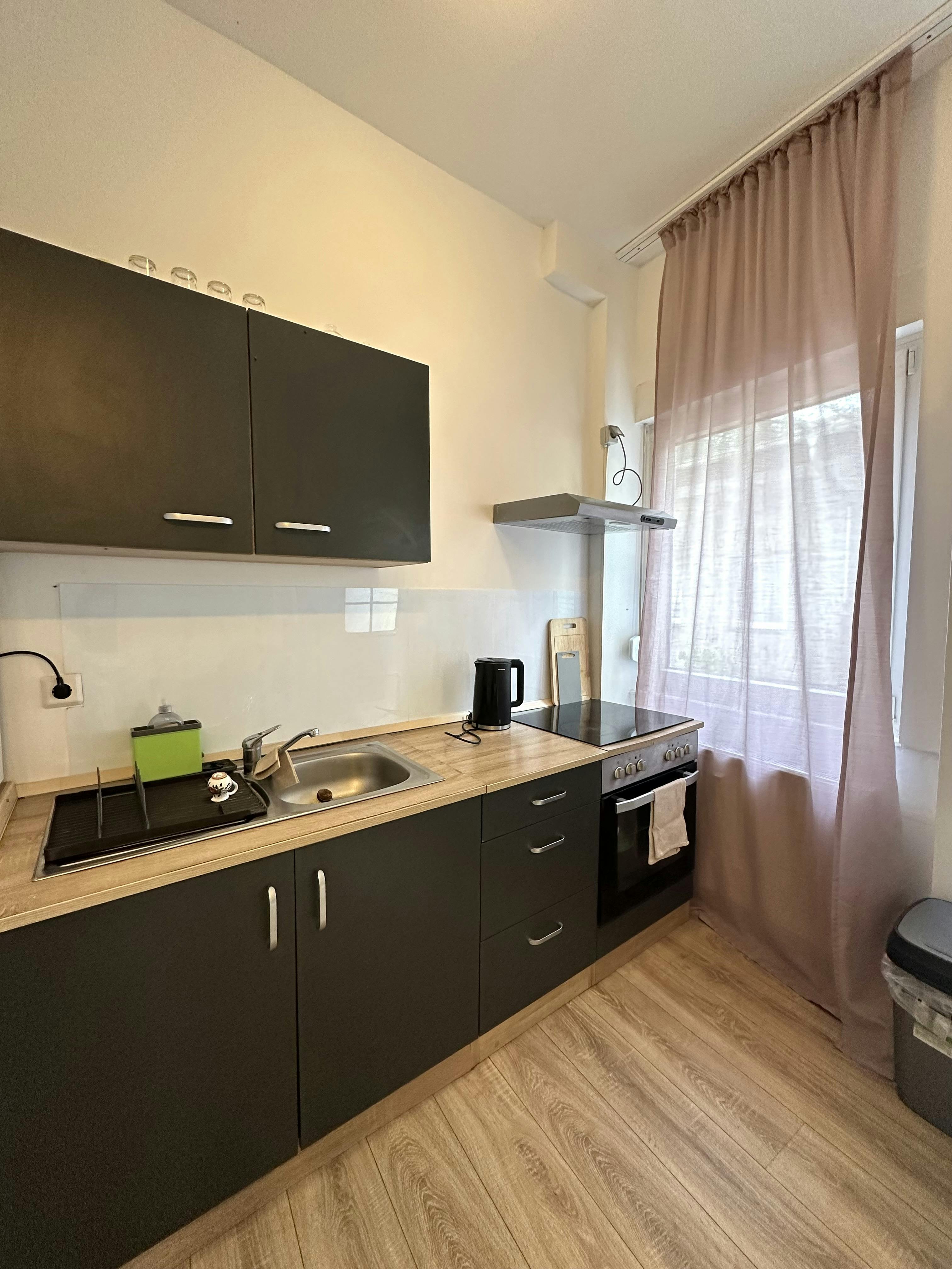 Studio for rent for €1,050 per month in Mannheim, Rheingoldstraße