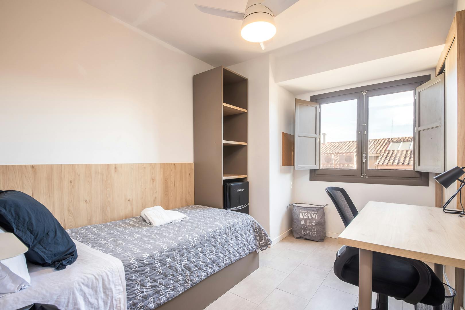 Carrer de Sant Donís, Valencia Valencia