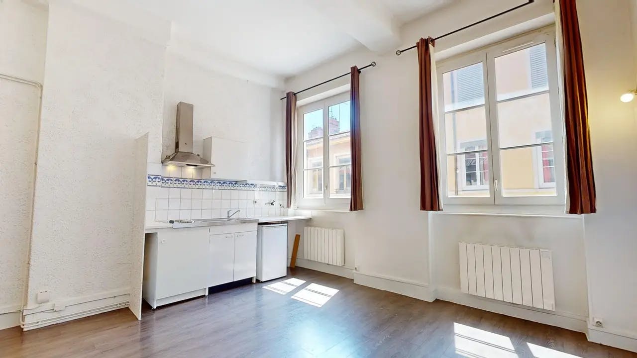 单间公寓 正在以 €592 的月租出租，其位于 Lyon, Rue d'Austerlitz