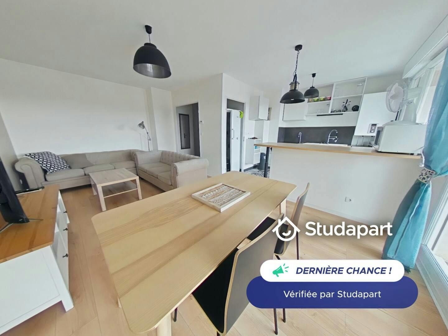 Apartment for rent for €1,270 per month in Reims, Rue de Venise