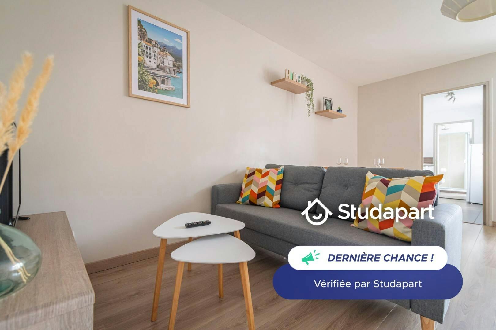 Apartament de închiriat pentru 780 EUR pe lună în Reims, Rue Docteur Thomas