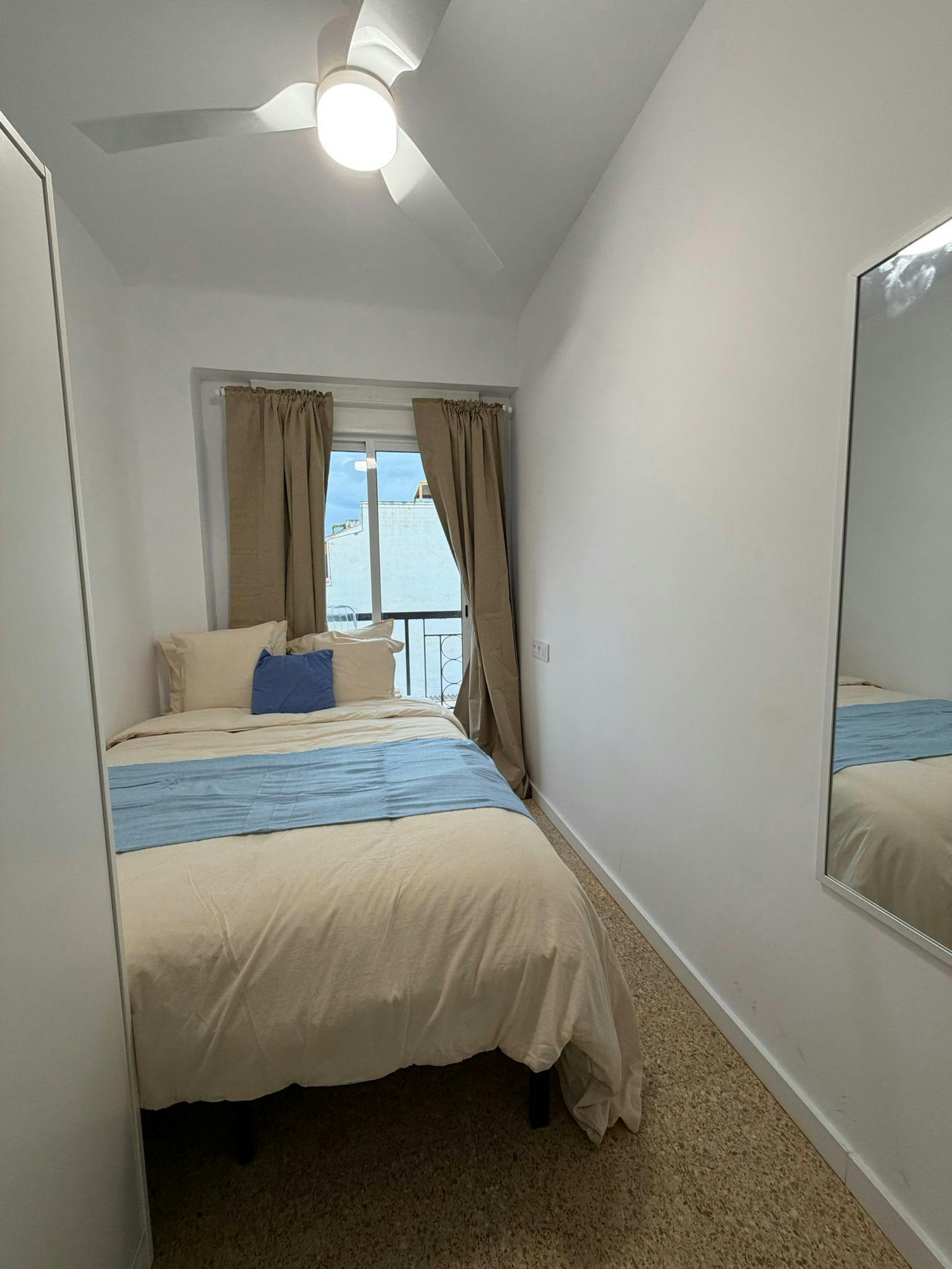 Single room Paterna, 1 bed, 6m² — photo 3