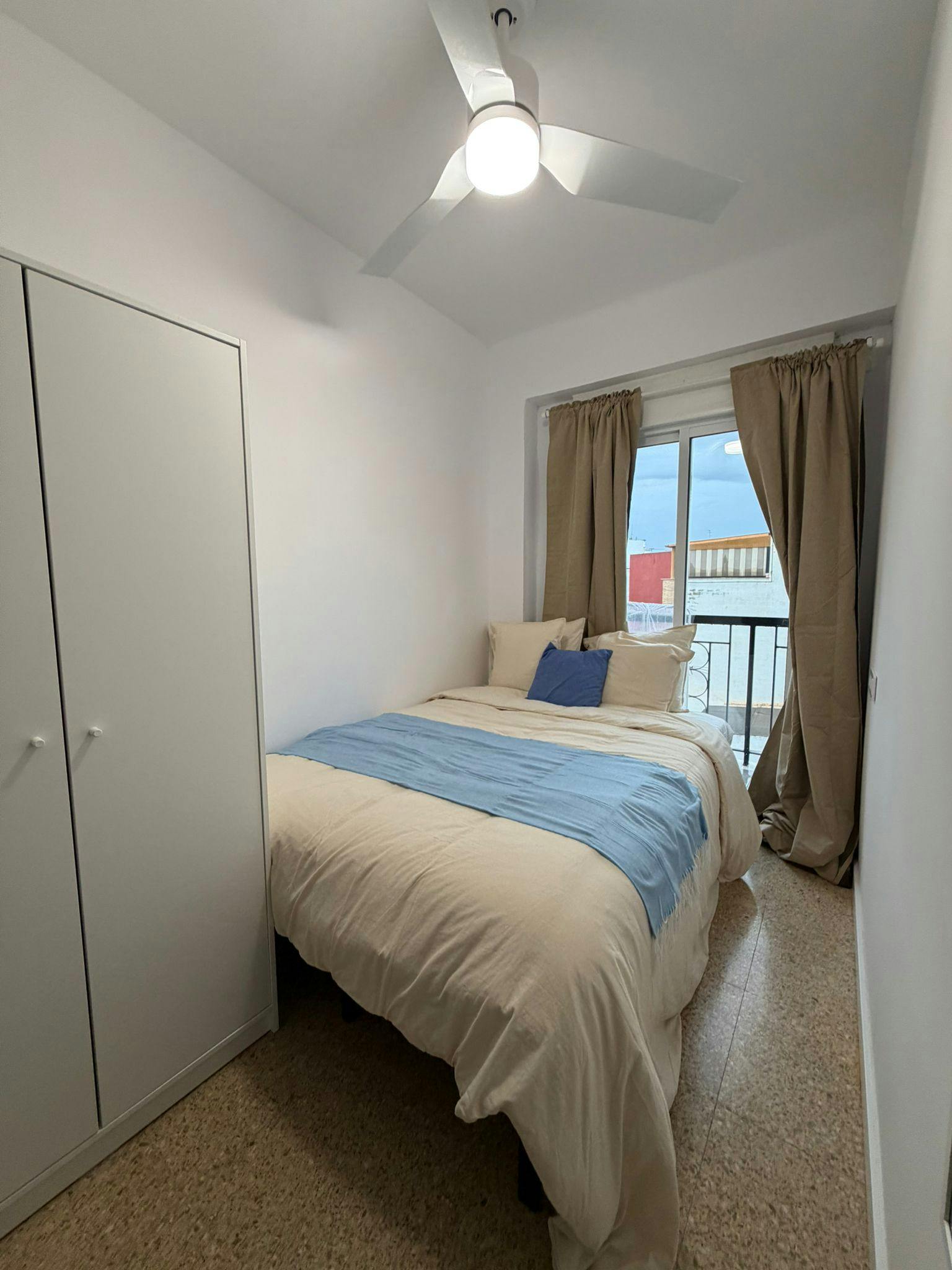 Single room Paterna, 1 bed, 6m² — photo 5