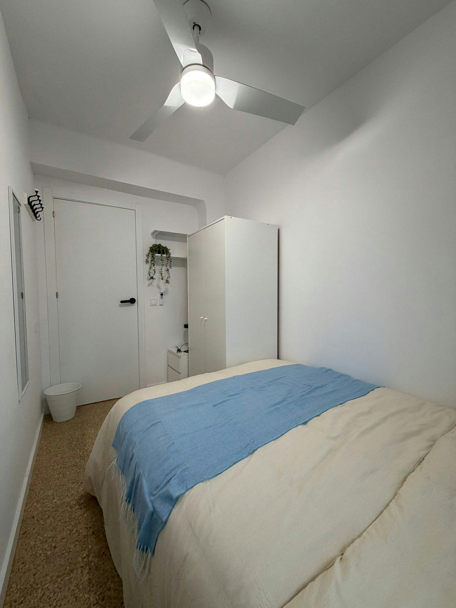 Single room Paterna, 1 bed, 6m² — photo 4