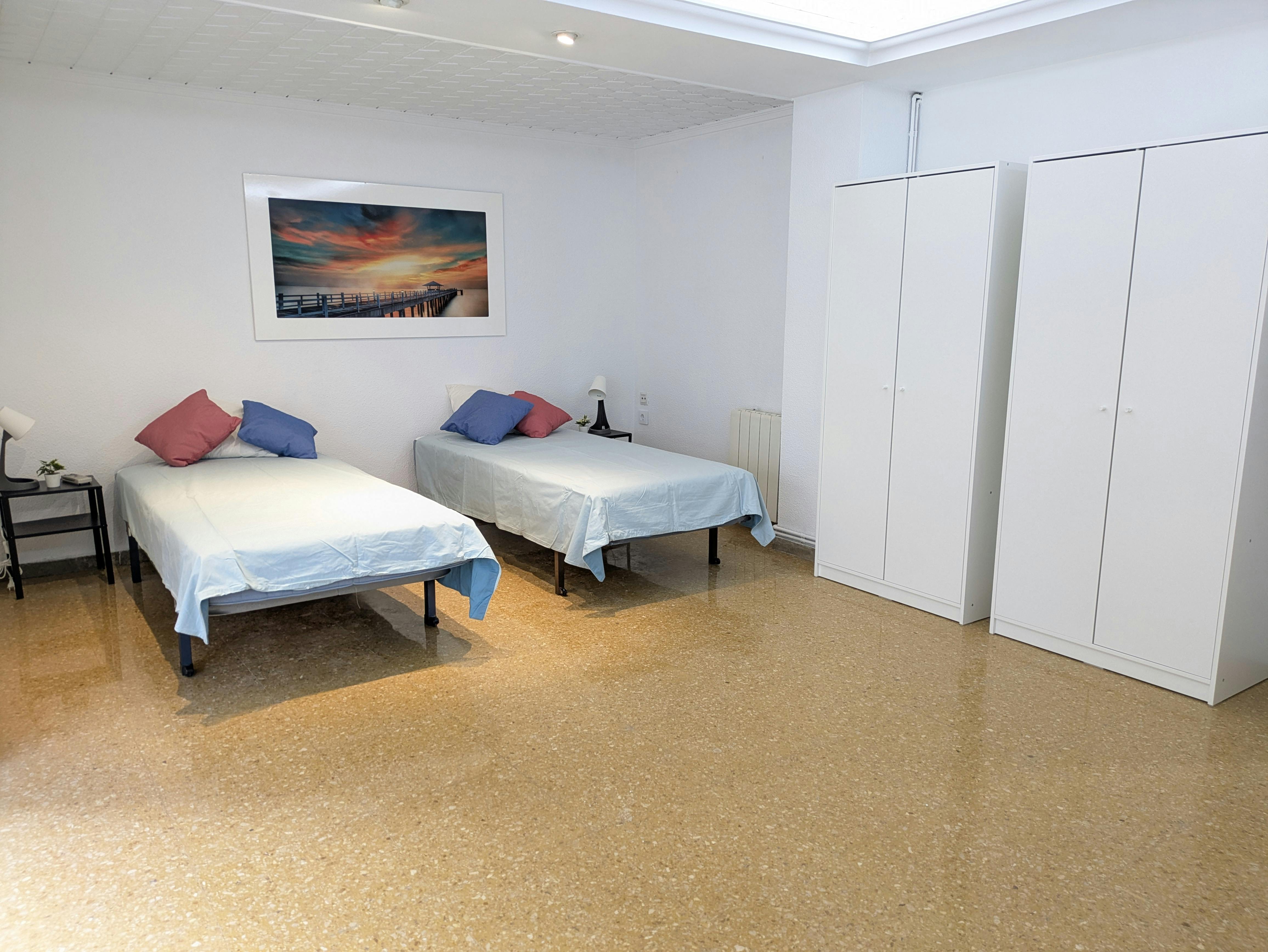 Private room for rent for €730 per month in Valencia, Carrer de Lleida