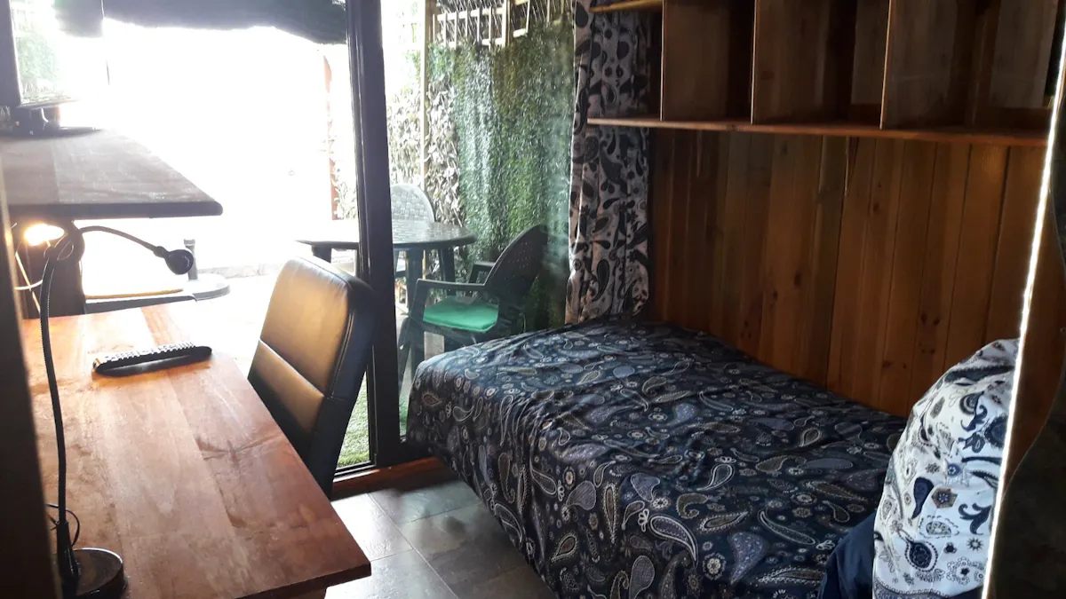 Private room in Calle del Campo de Gomara, Valladolid (1673907) ROOM