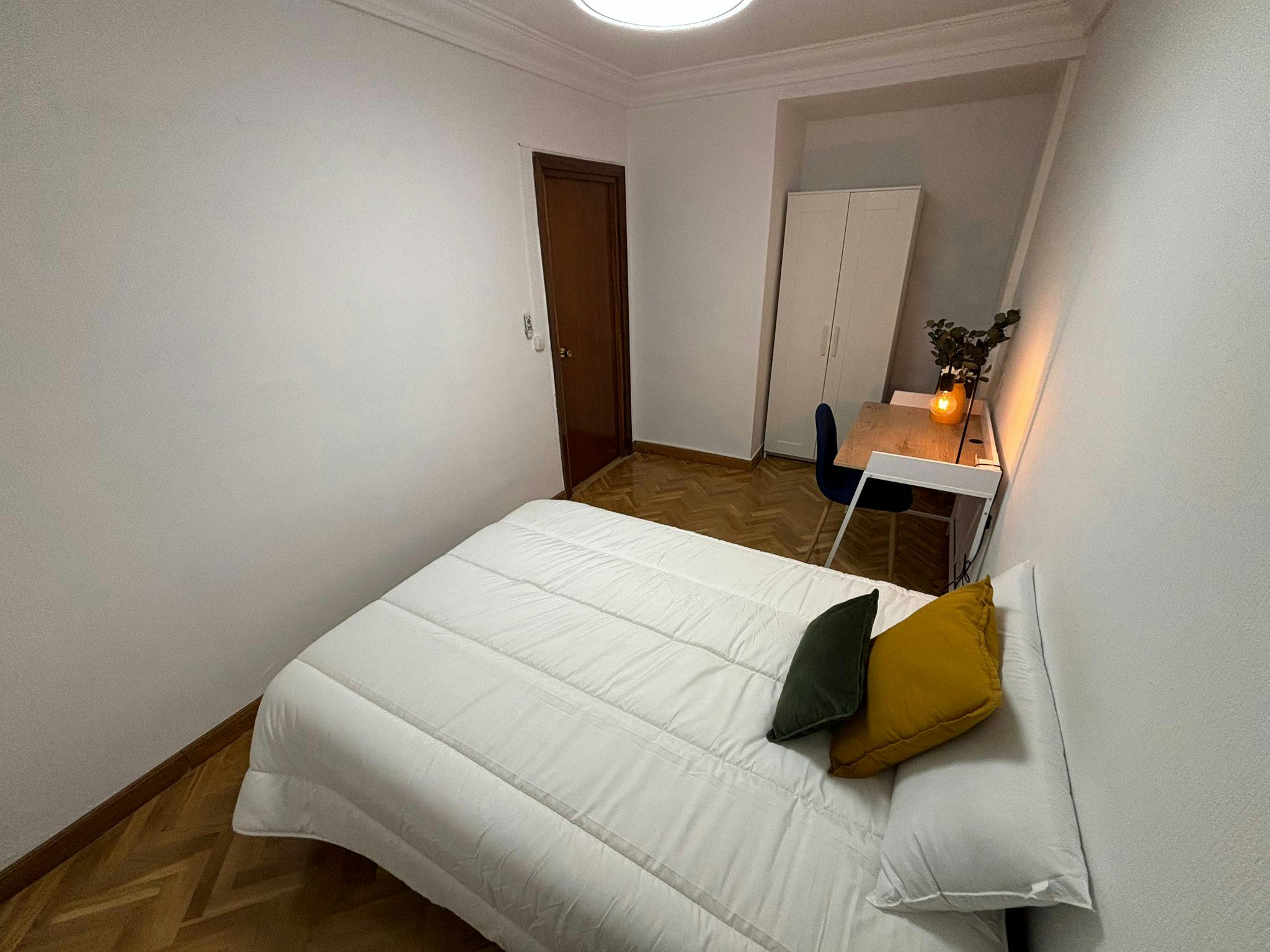 Paseo de Santa María de la Cabeza, Madrid preview