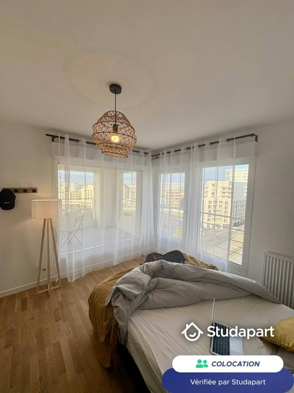 Private room for rent on Rue de la Garonne, Bordeaux - Vue 3