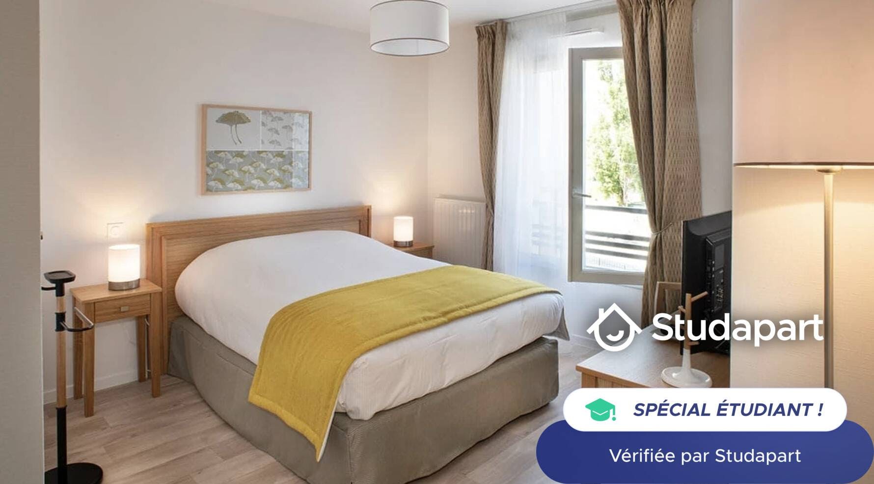Private room for rent on Rue la Bruyère, Corbeil-Essonnes