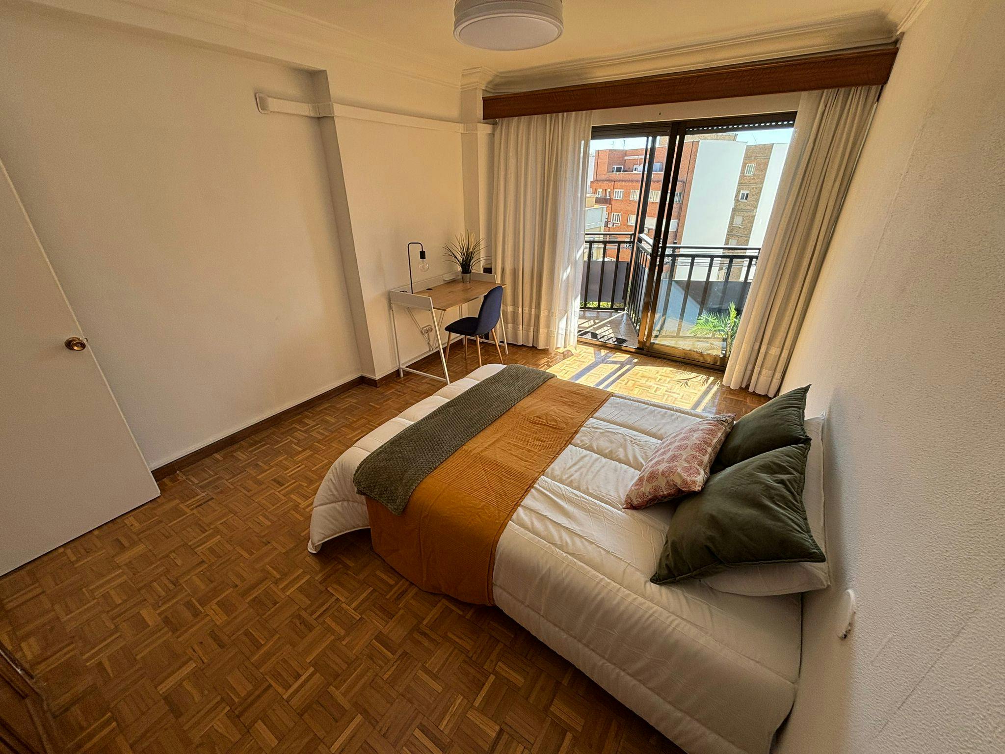 Paseo de Santa María de la Cabeza, Madrid preview