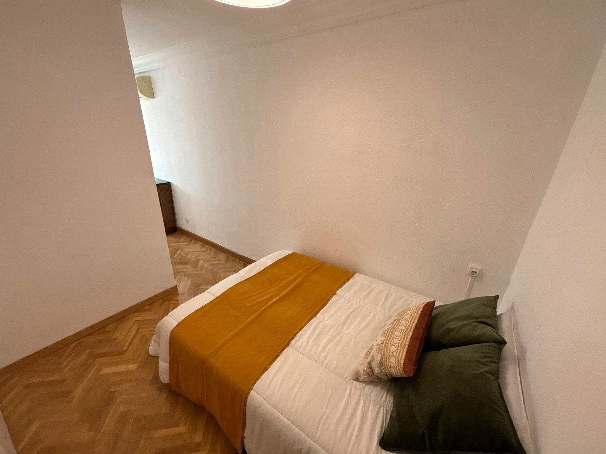 Paseo de Santa María de la Cabeza, Madrid preview