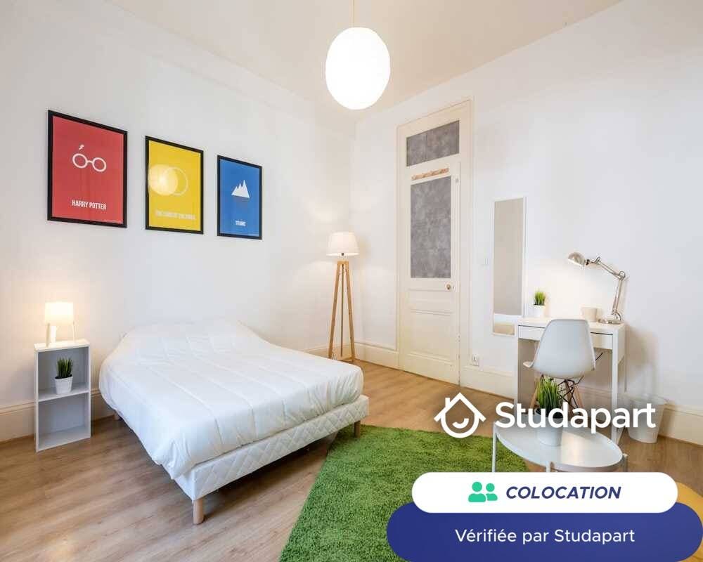 Private room for rent for €650 per month in Lyon, Rue de la Quarantaine