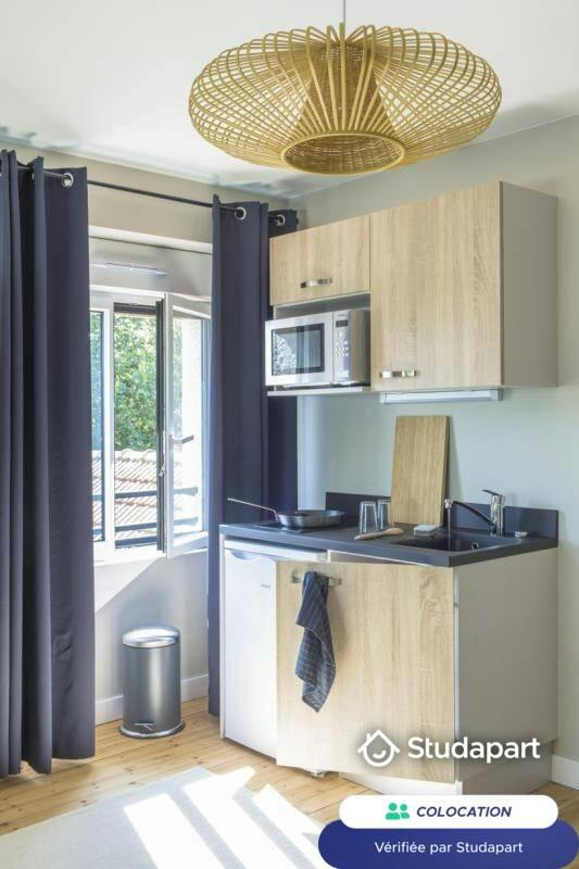 Private room for rent on Avenue Germaine Sablon, Nantes - Vue 3