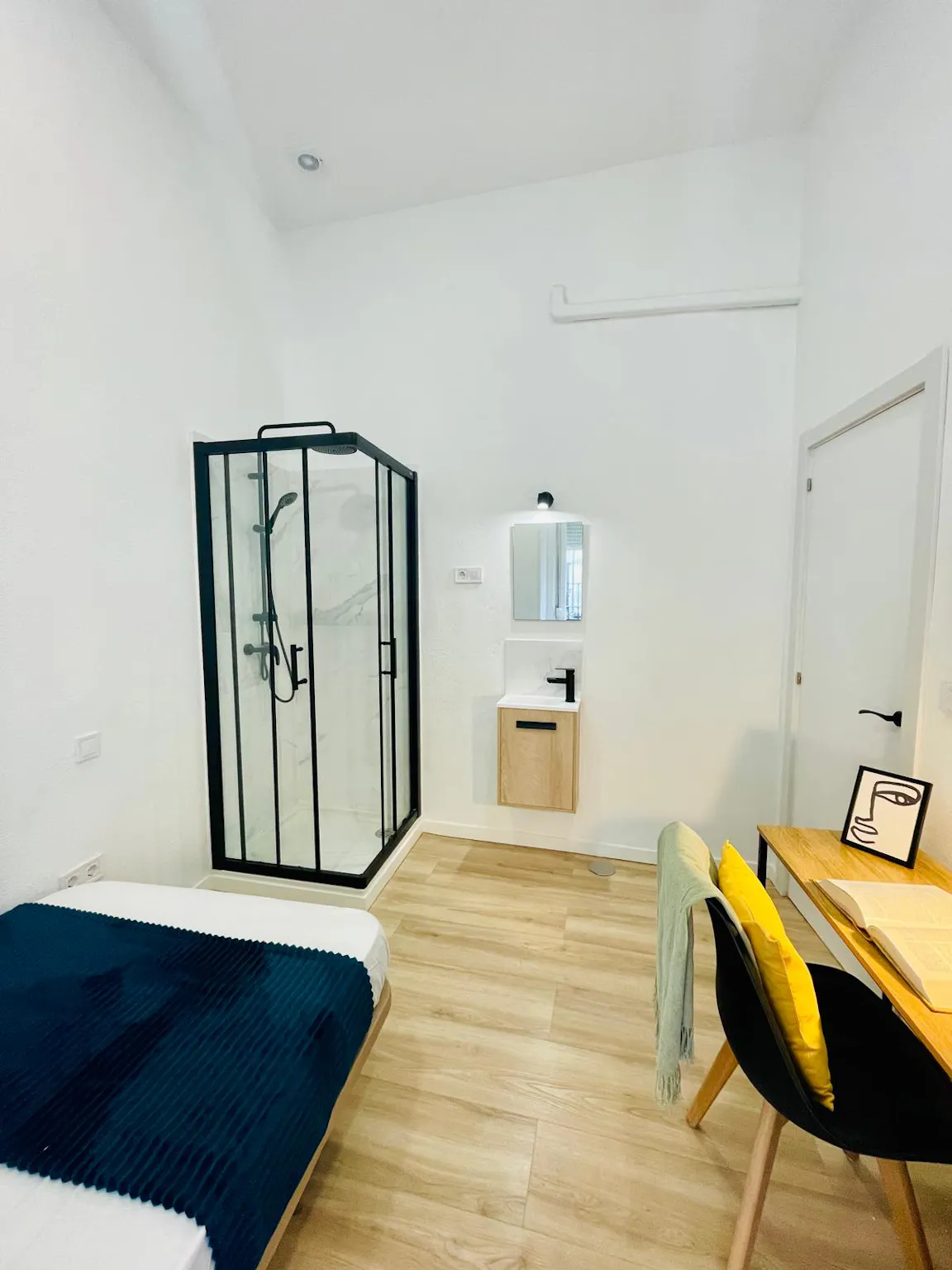 Private room in Calle de la Luna, Madrid (1674341) ROOM 1