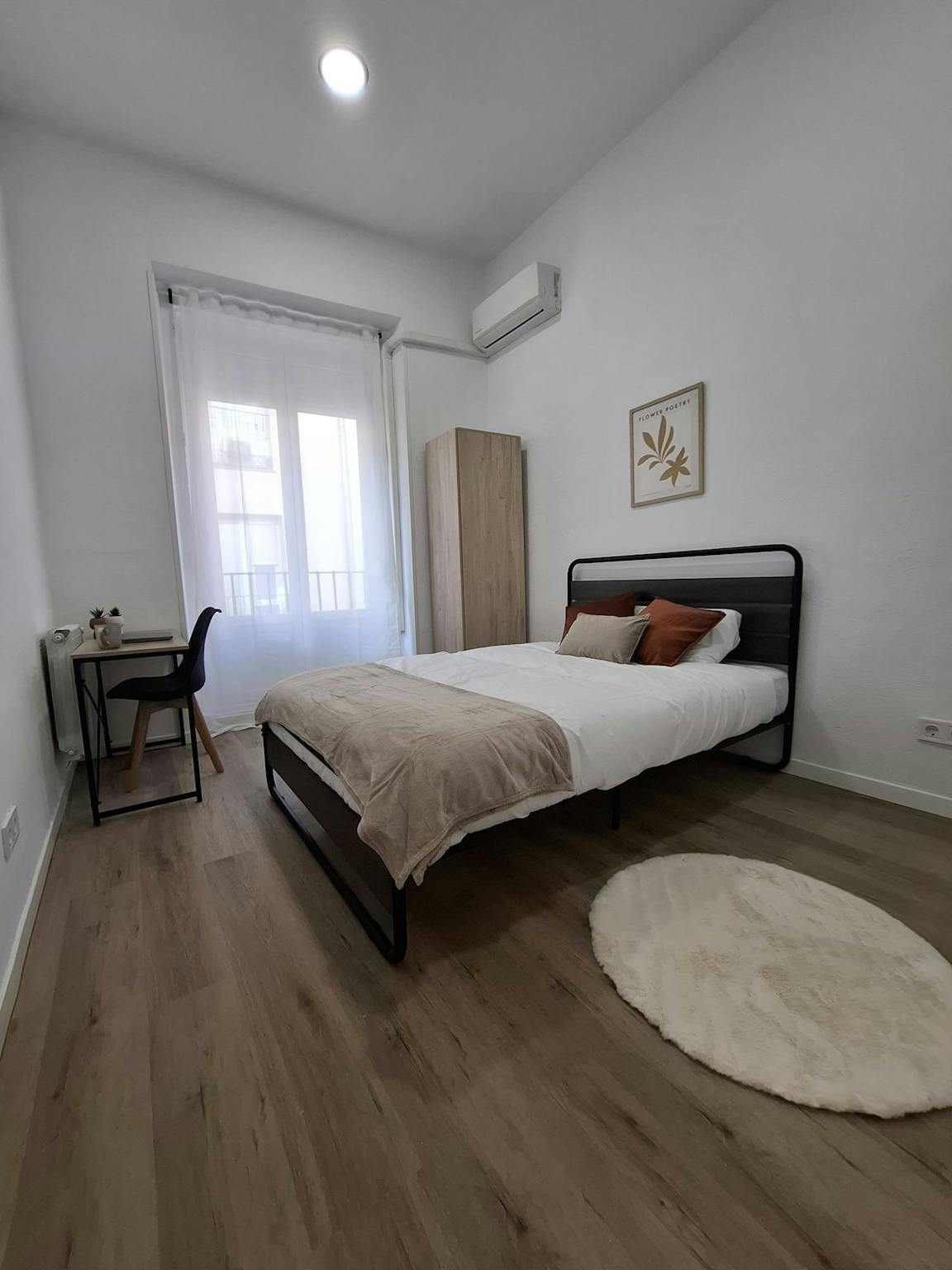 Calle de la Luna, Madrid preview