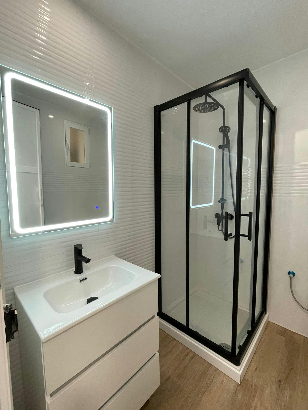 Single room Madrid, 1 bed, 8m² — photo 9